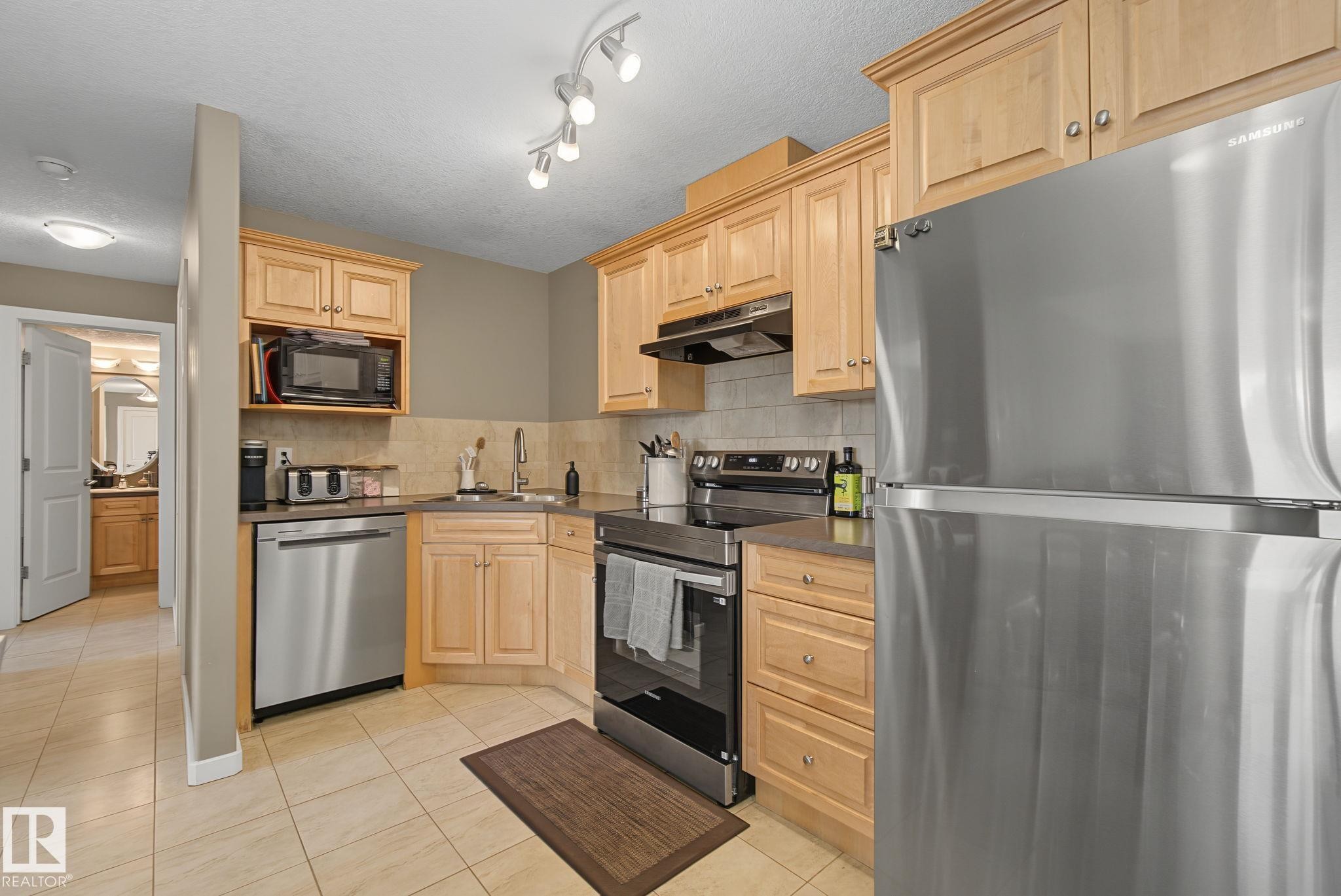 202 11935 106St, Edmonton, AB