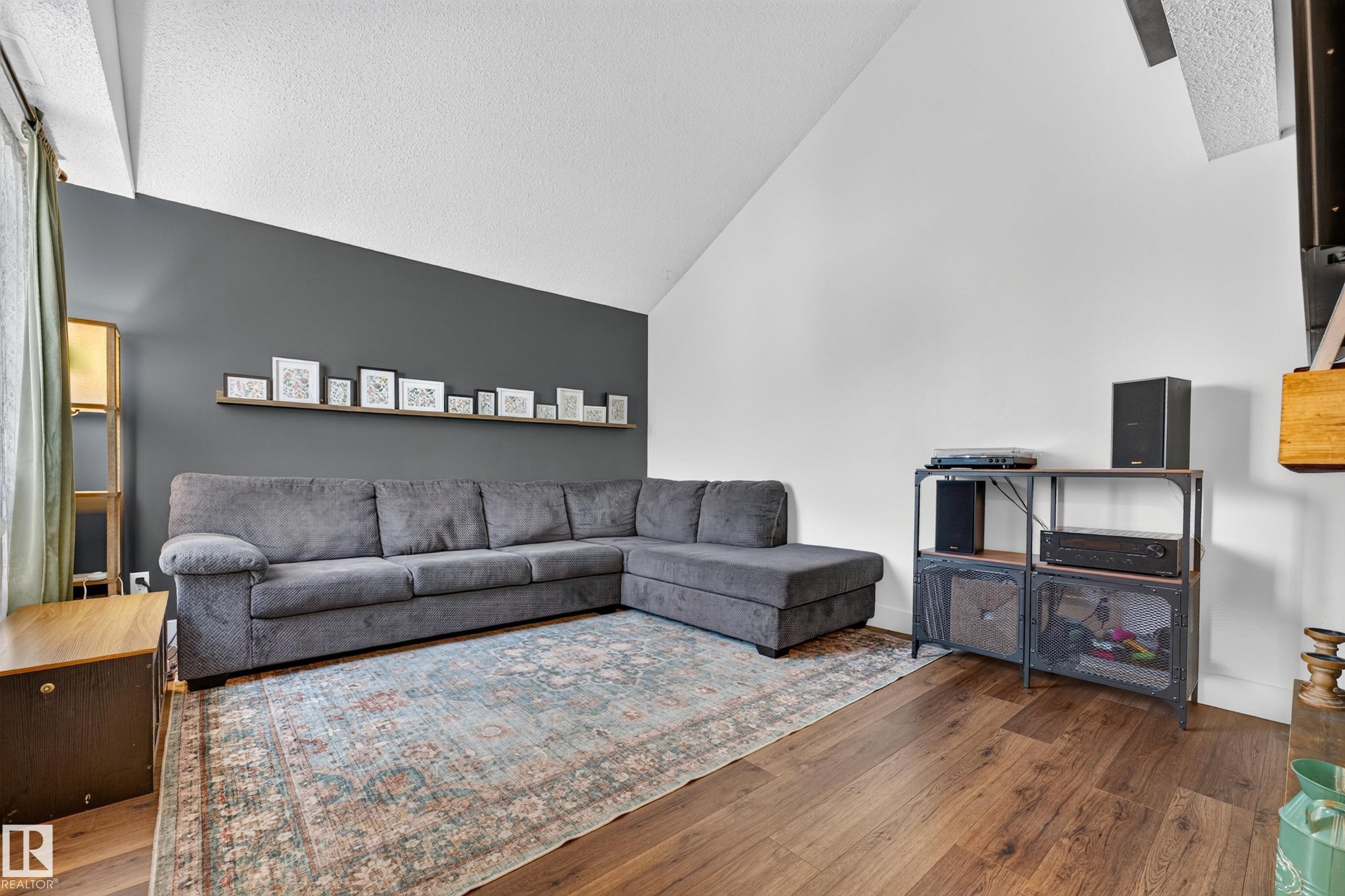 111 Lancaster Terrace, Edmonton, AB