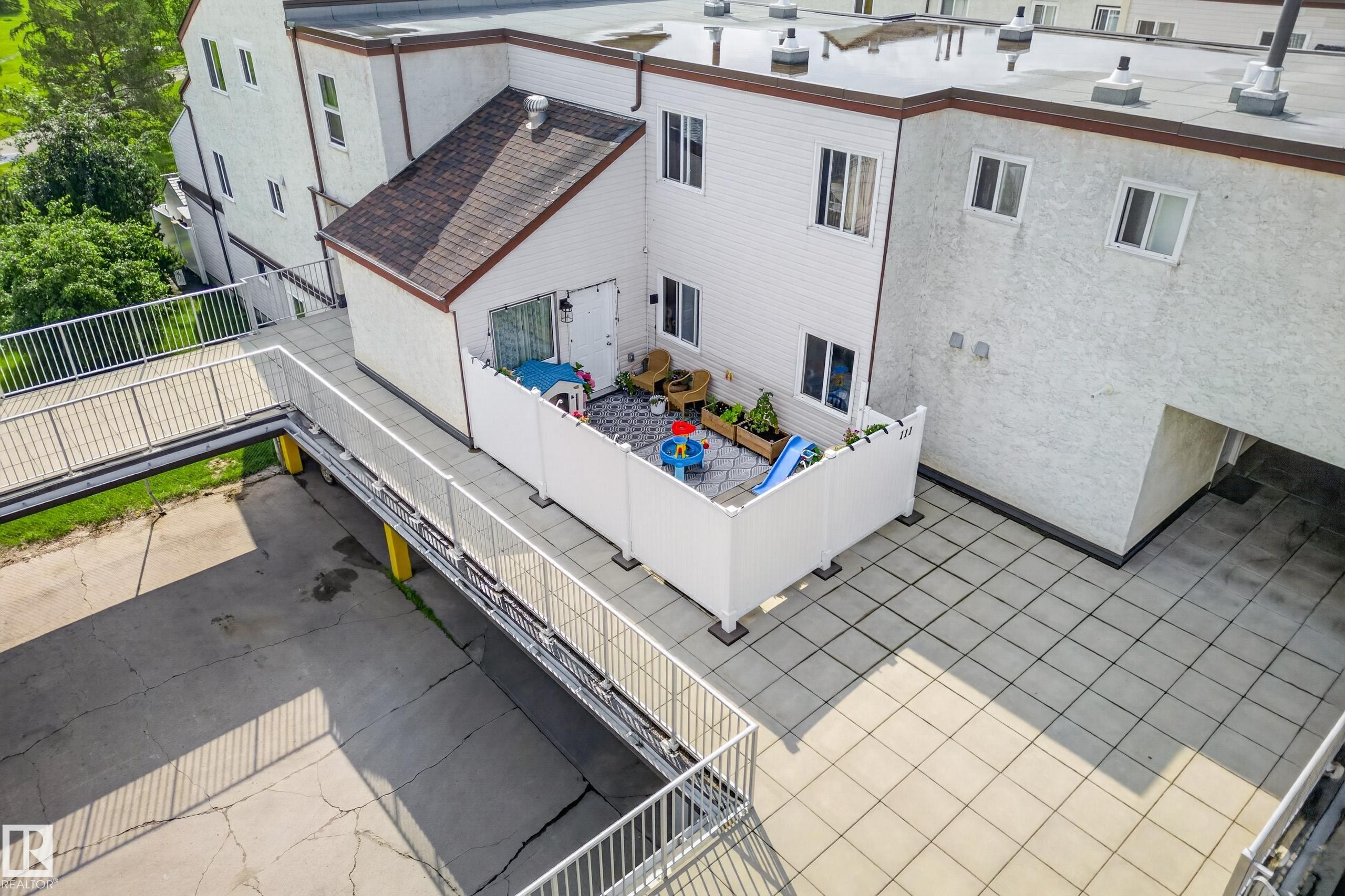 111 Lancaster Terrace, Edmonton, AB