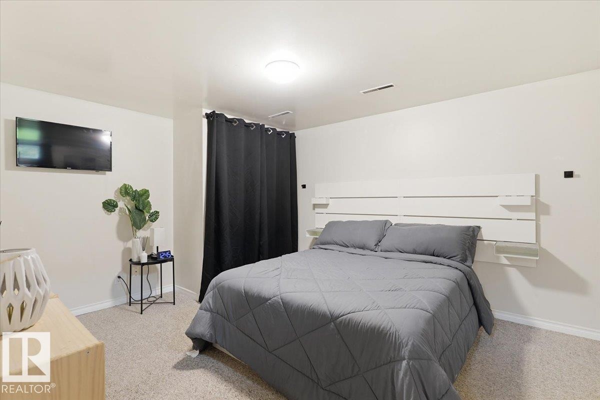 5103 48 Avenue, Thorsby, AB - Indoor Photo Showing Bedroom