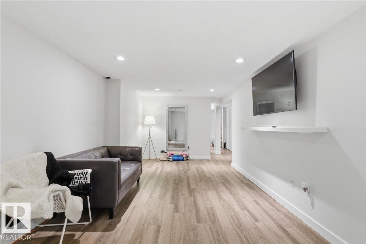 5103 48 Avenue, Thorsby, AB - Indoor