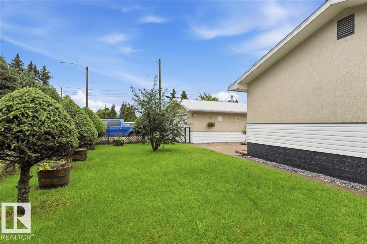 5103 48 Avenue, Thorsby, AB - Outdoor