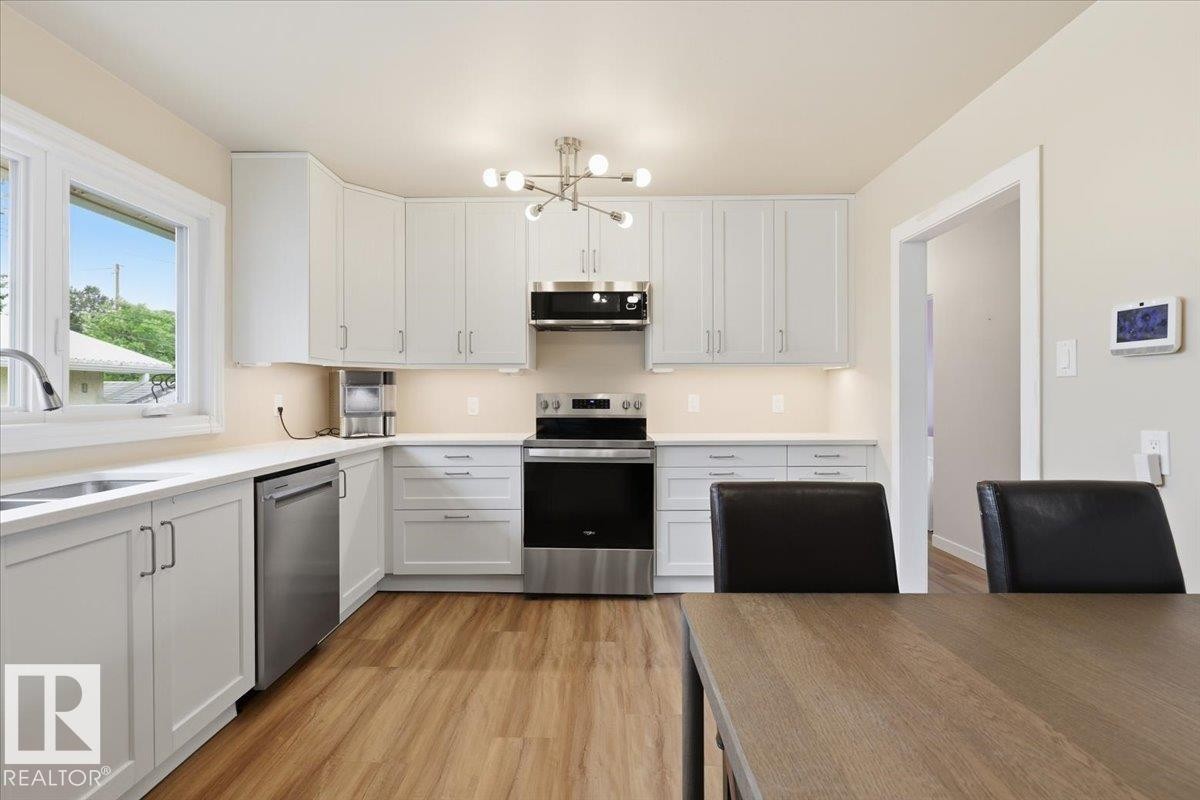 5103 48 Avenue, Thorsby, AB - Indoor Photo Showing Kitchen