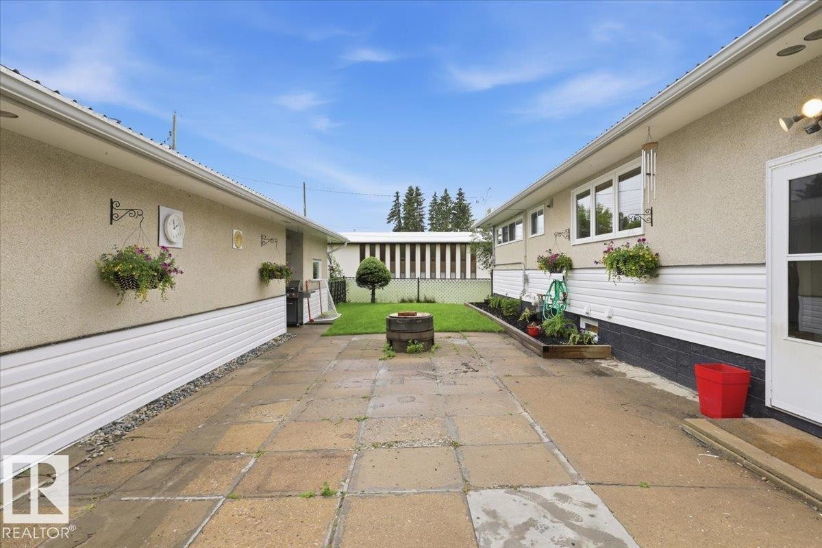 5103 48 Avenue, Thorsby, AB - Outdoor With Exterior