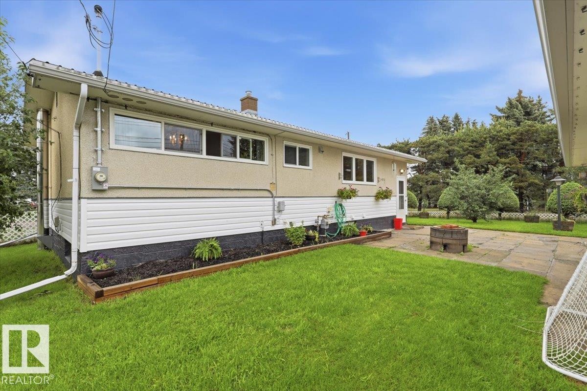 5103 48 Avenue, Thorsby, AB - Outdoor With Exterior