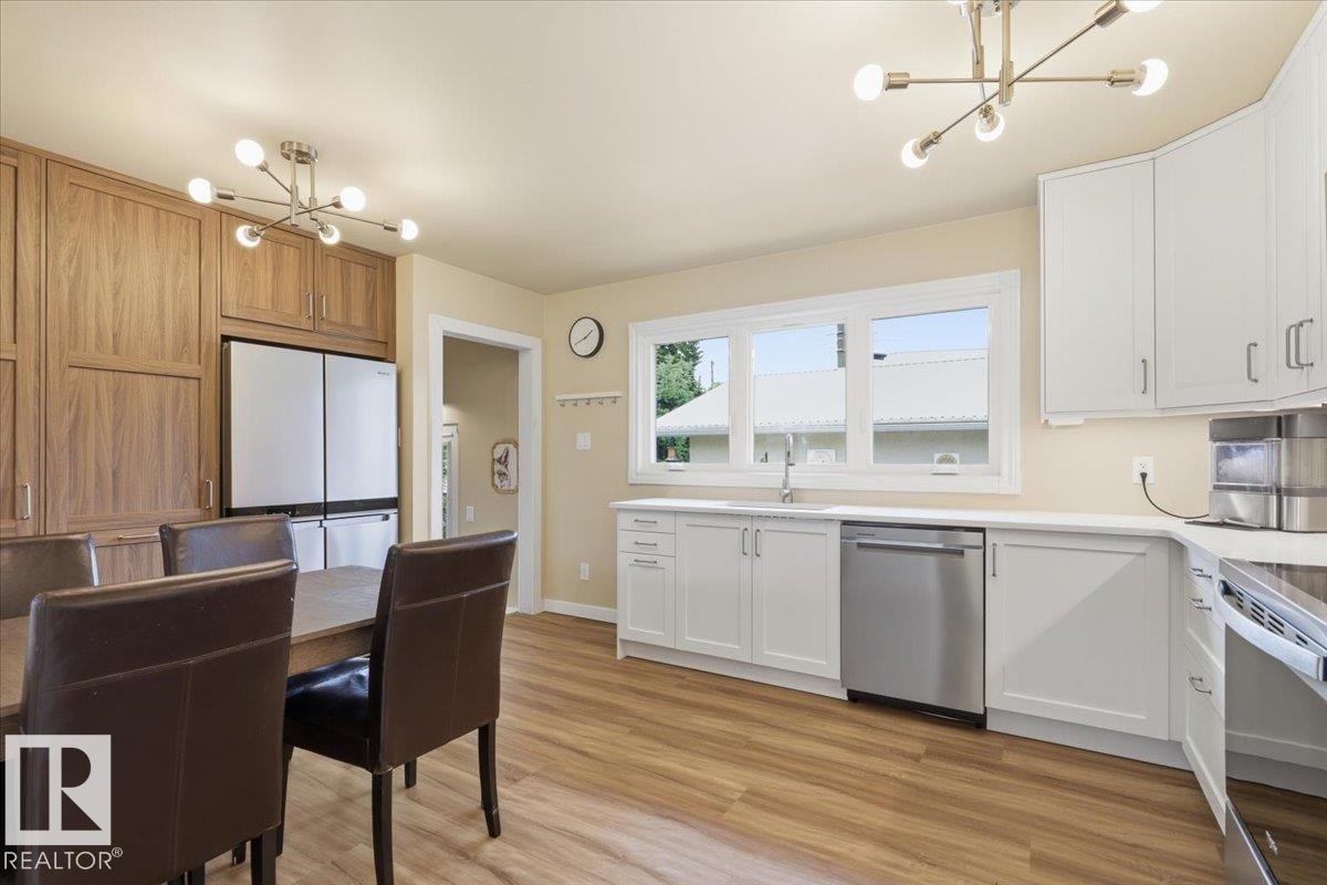 5103 48 Avenue, Thorsby, AB - Indoor Photo Showing Kitchen