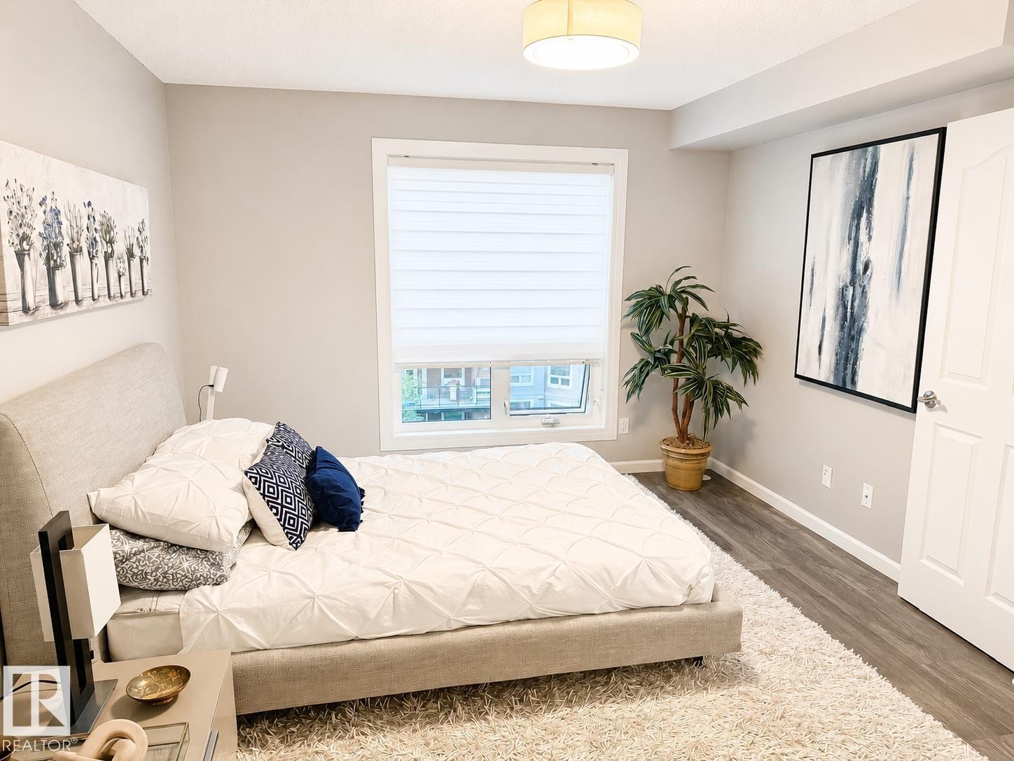 7905 96 Street Nw, Edmonton, AB - Indoor Photo Showing Bedroom