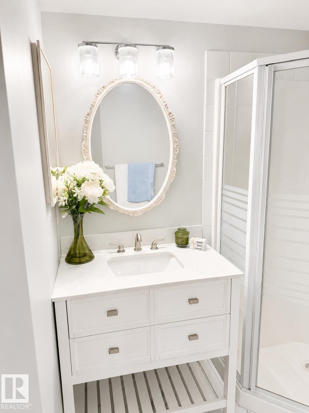 7905 96 Street Nw, Edmonton, AB - Indoor Photo Showing Bathroom