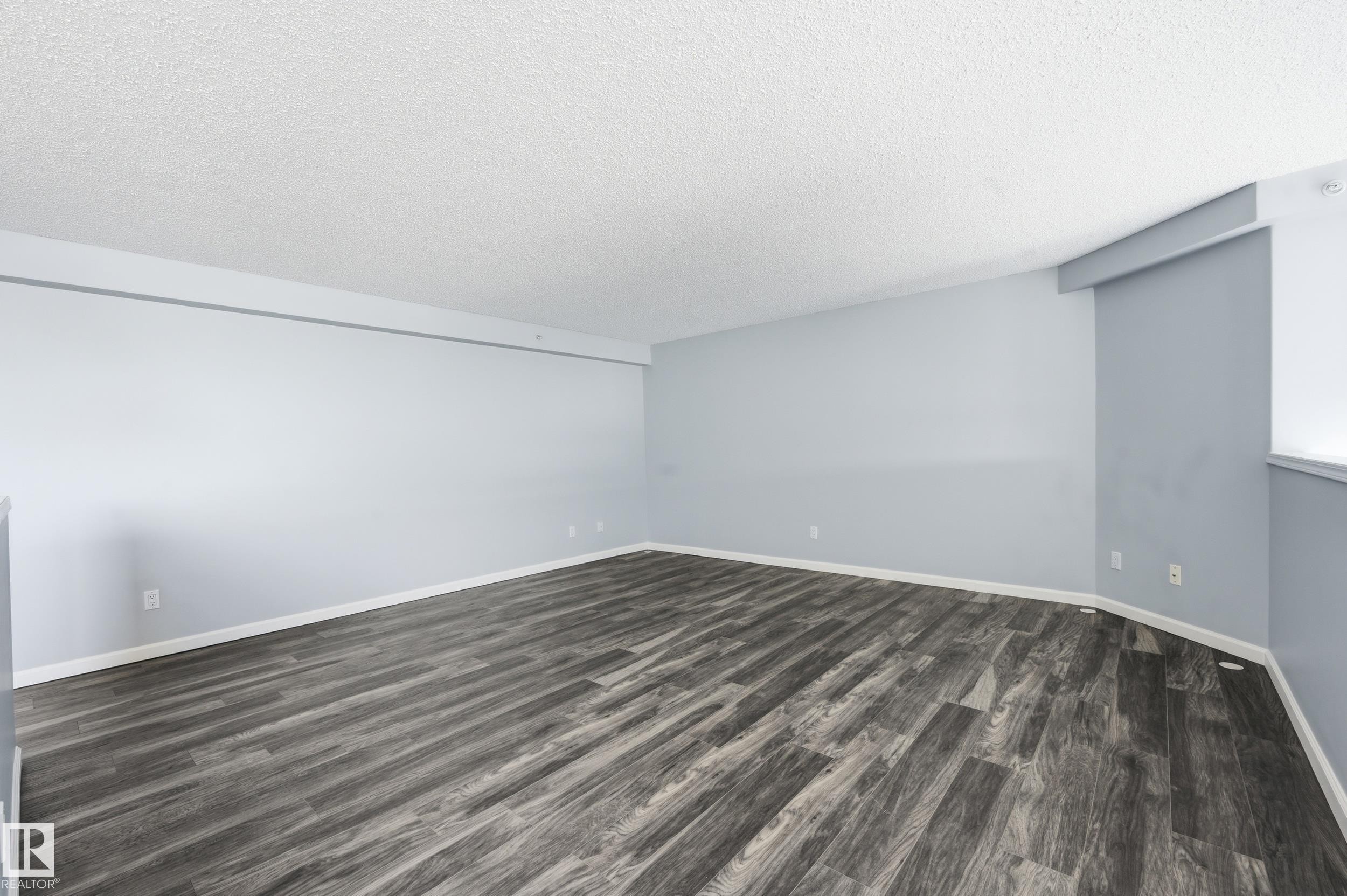 7905 96 Street Nw, Edmonton, AB - Indoor Photo Showing Other Room