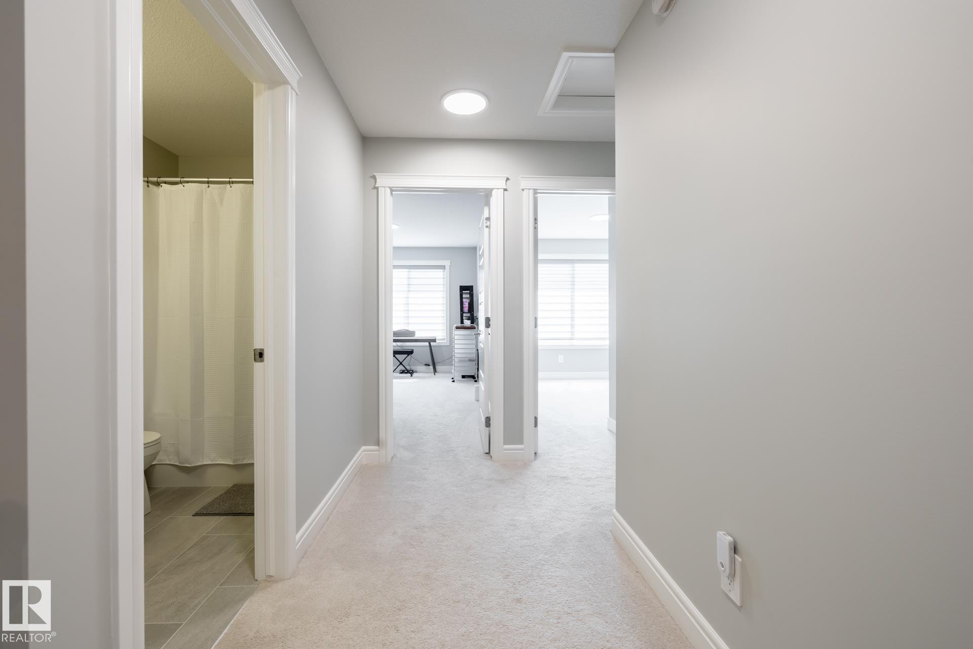 1035 Goldfinch Way, Edmonton, AB - Indoor Photo Showing Other Room