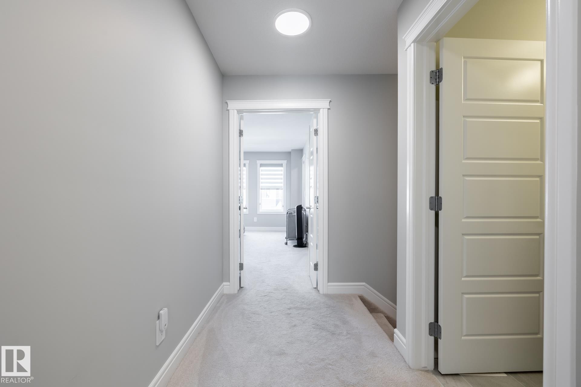 1035 Goldfinch Way, Edmonton, AB - Indoor Photo Showing Other Room