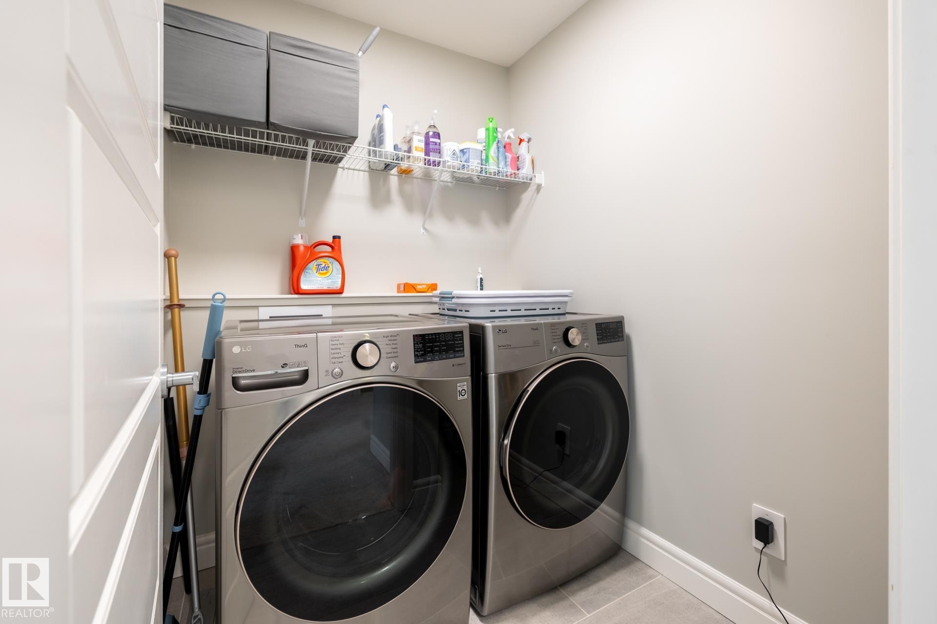 1035 Goldfinch Way, Edmonton, AB - Indoor Photo Showing Laundry Room