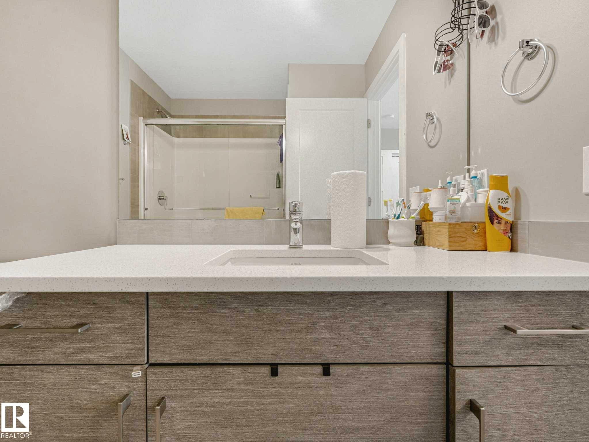 #92 17635 58 St Nw, Edmonton, AB - Indoor Photo Showing Bathroom