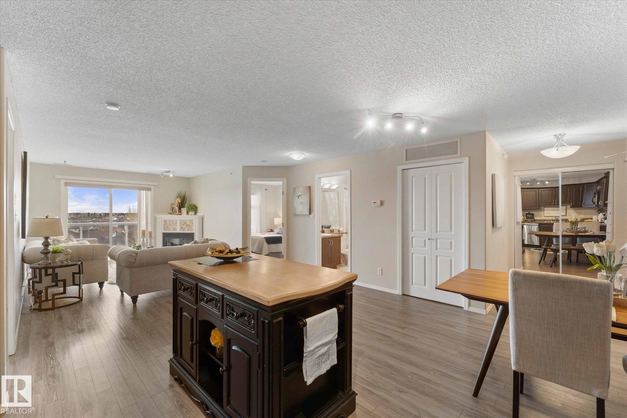 409 16035 132 Street, Edmonton, AB - Indoor