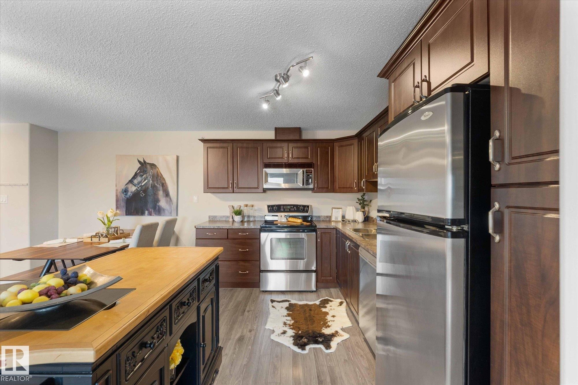 409 16035 132 Street, Edmonton, AB - Indoor Photo Showing Kitchen