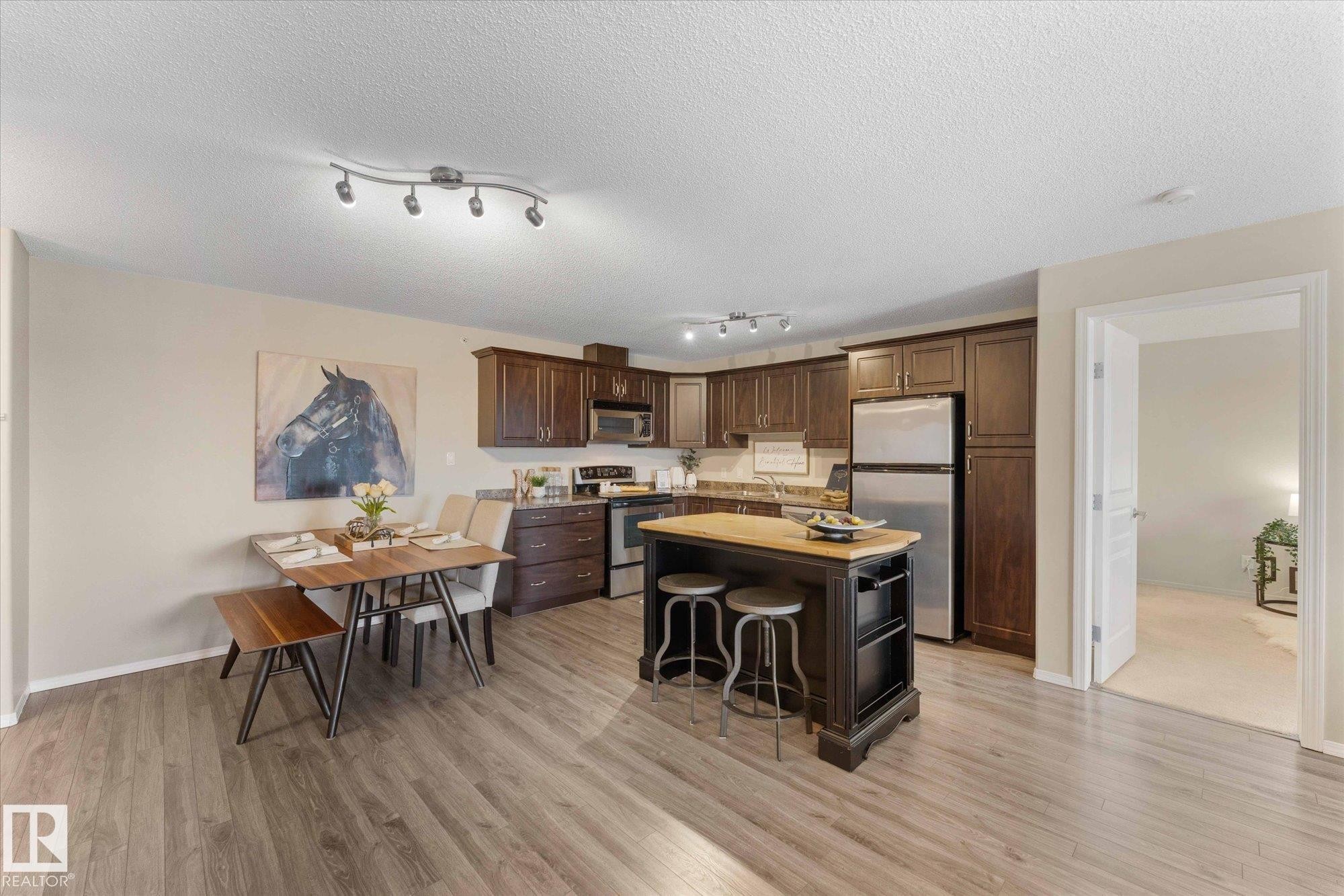 409 16035 132 Street, Edmonton, AB - Indoor