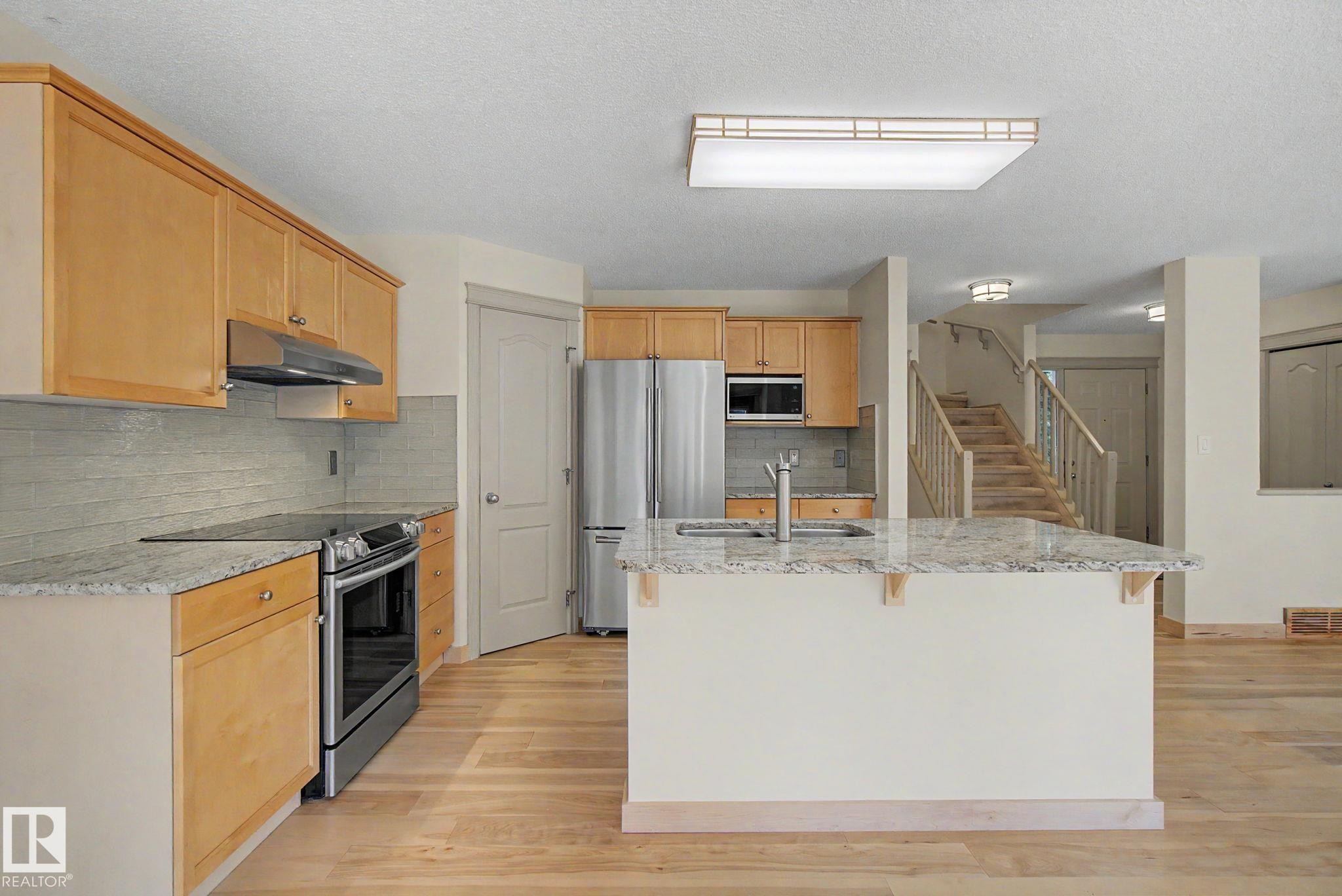 8311 11 Avenue Sw, Edmonton, AB