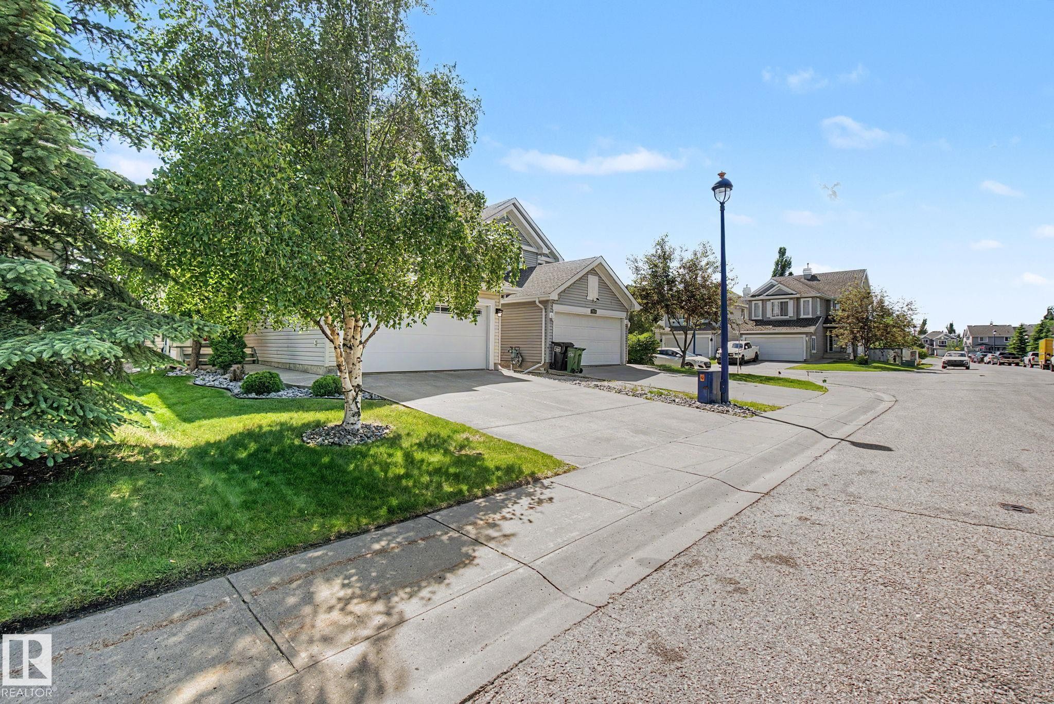8311 11 Avenue Sw, Edmonton, AB