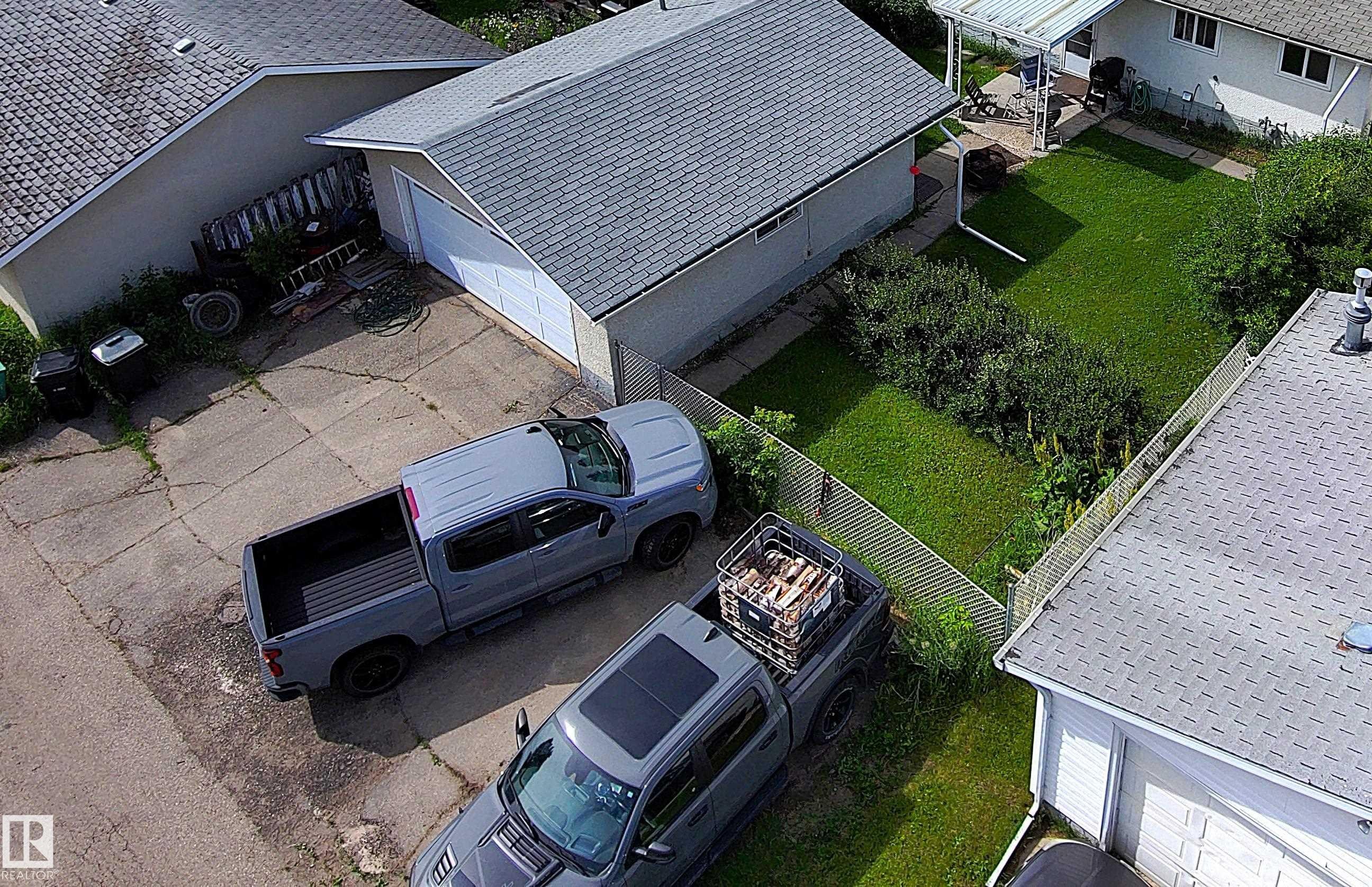 6 Beverly Avenue, Spruce Grove, AB - Outdoor With Exterior
