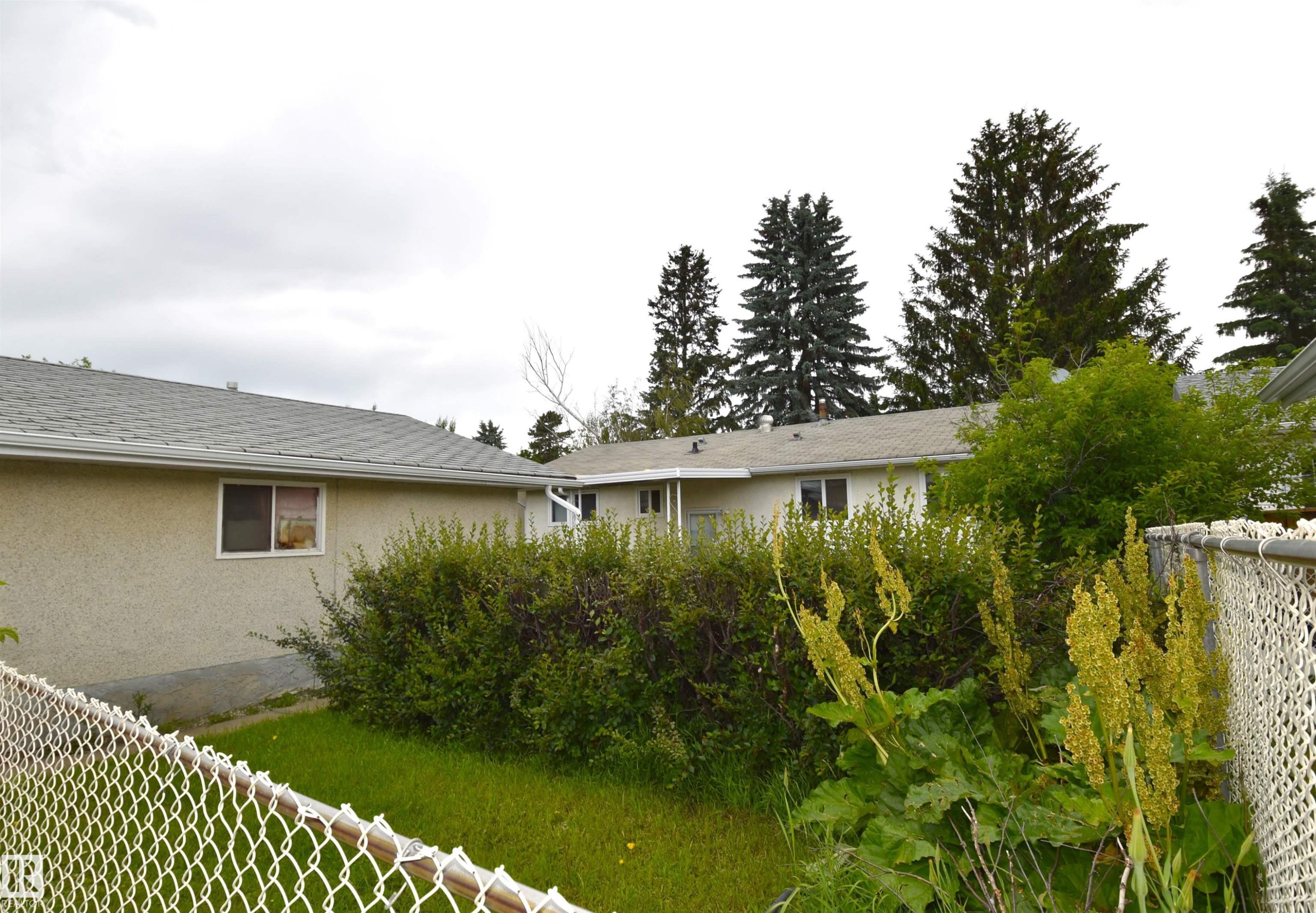 6 Beverly Avenue, Spruce Grove, AB - Outdoor