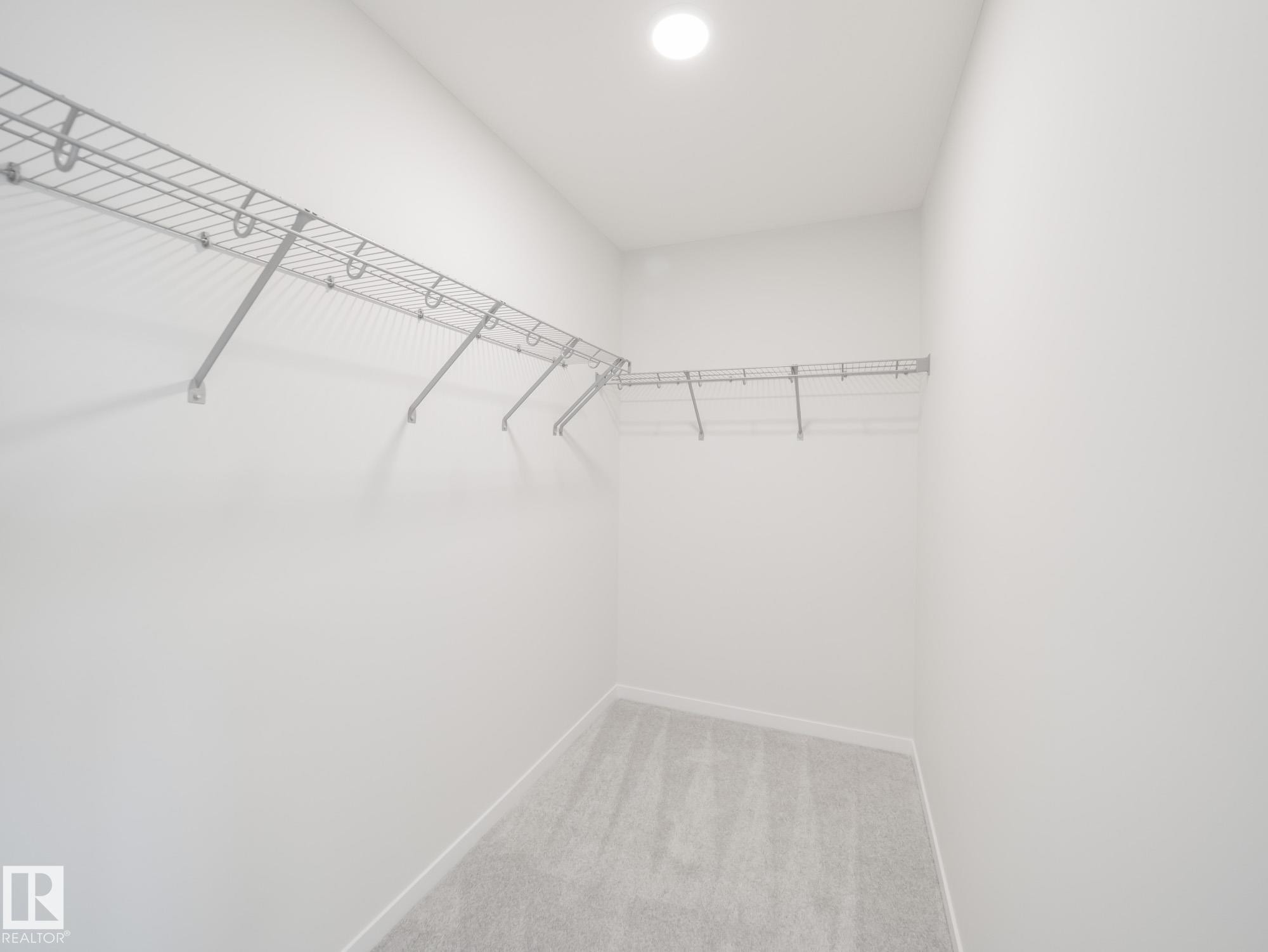 927 18 Avenue Nw, Edmonton, AB - Indoor With Storage