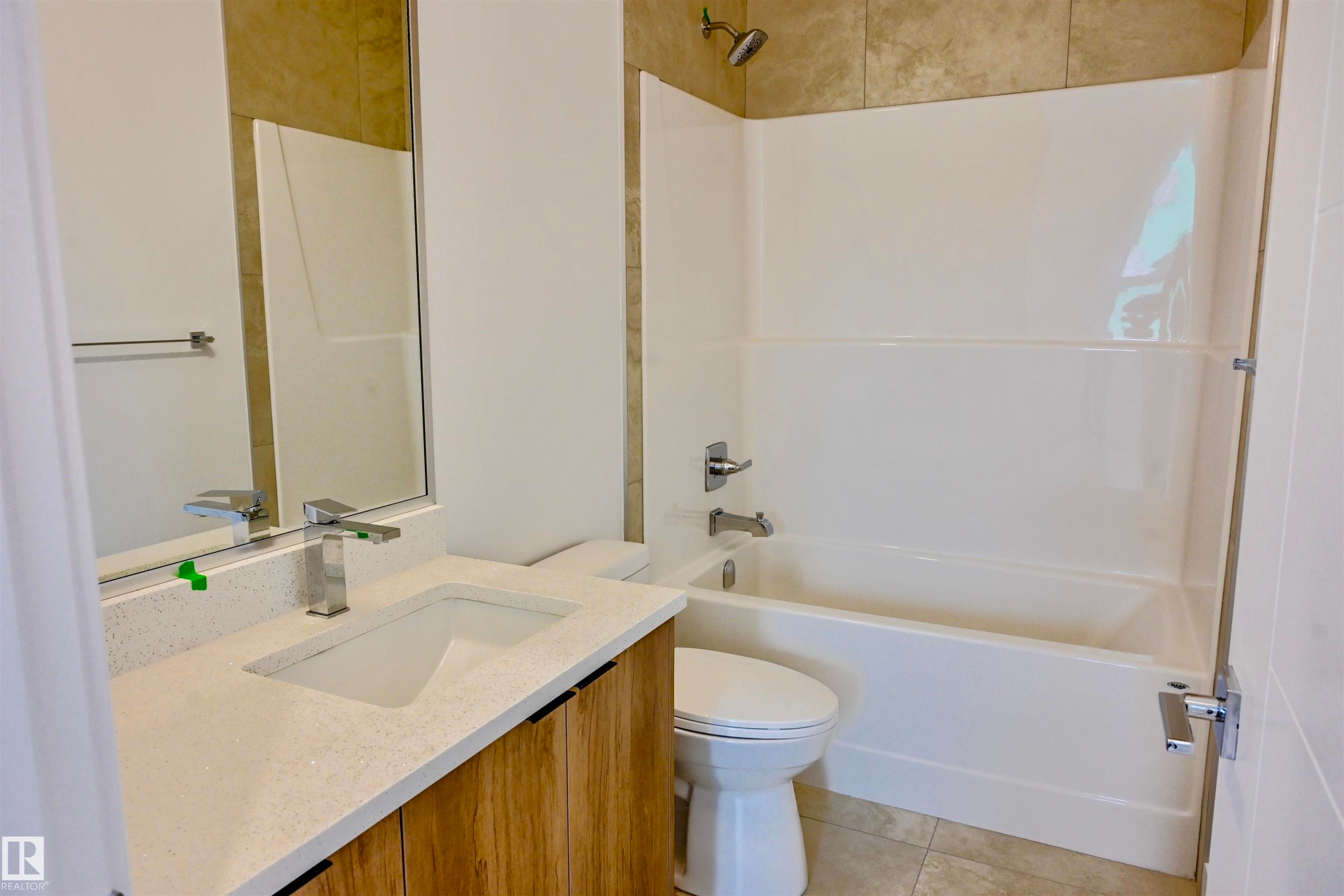 18639 130 Street, Edmonton, AB - Indoor Photo Showing Bathroom