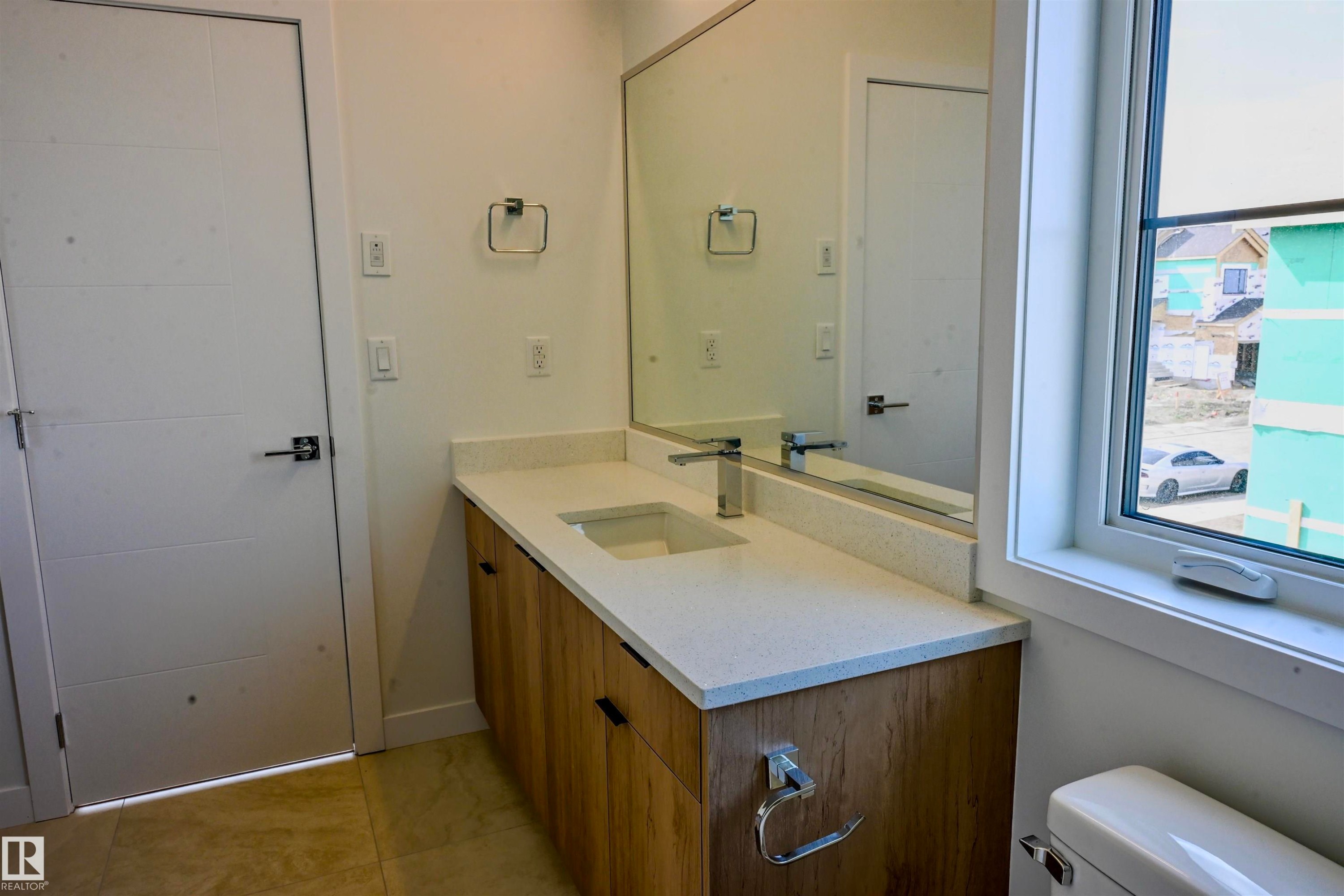 18639 130 Street, Edmonton, AB - Indoor Photo Showing Bathroom