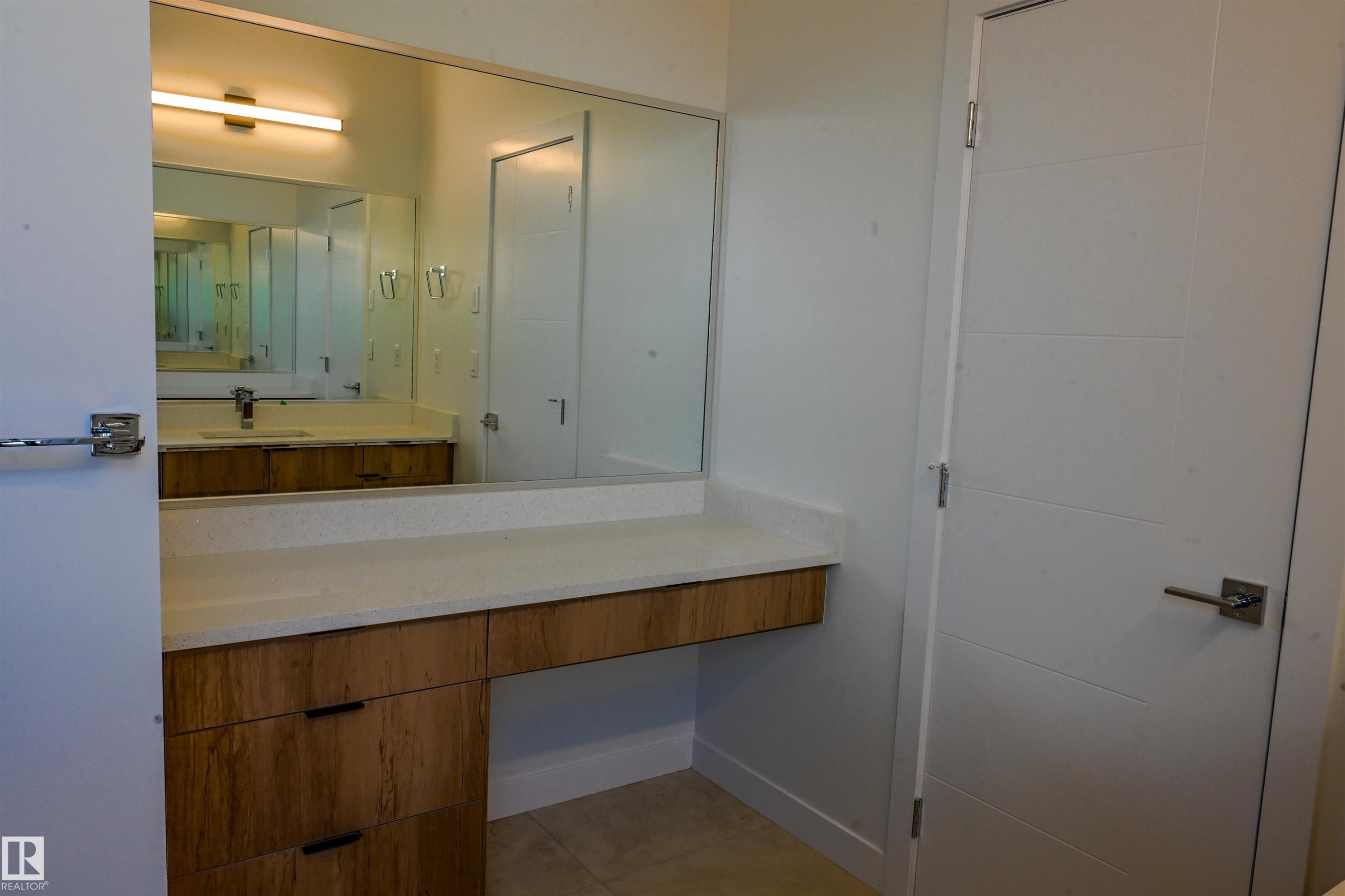 18639 130 Street, Edmonton, AB - Indoor