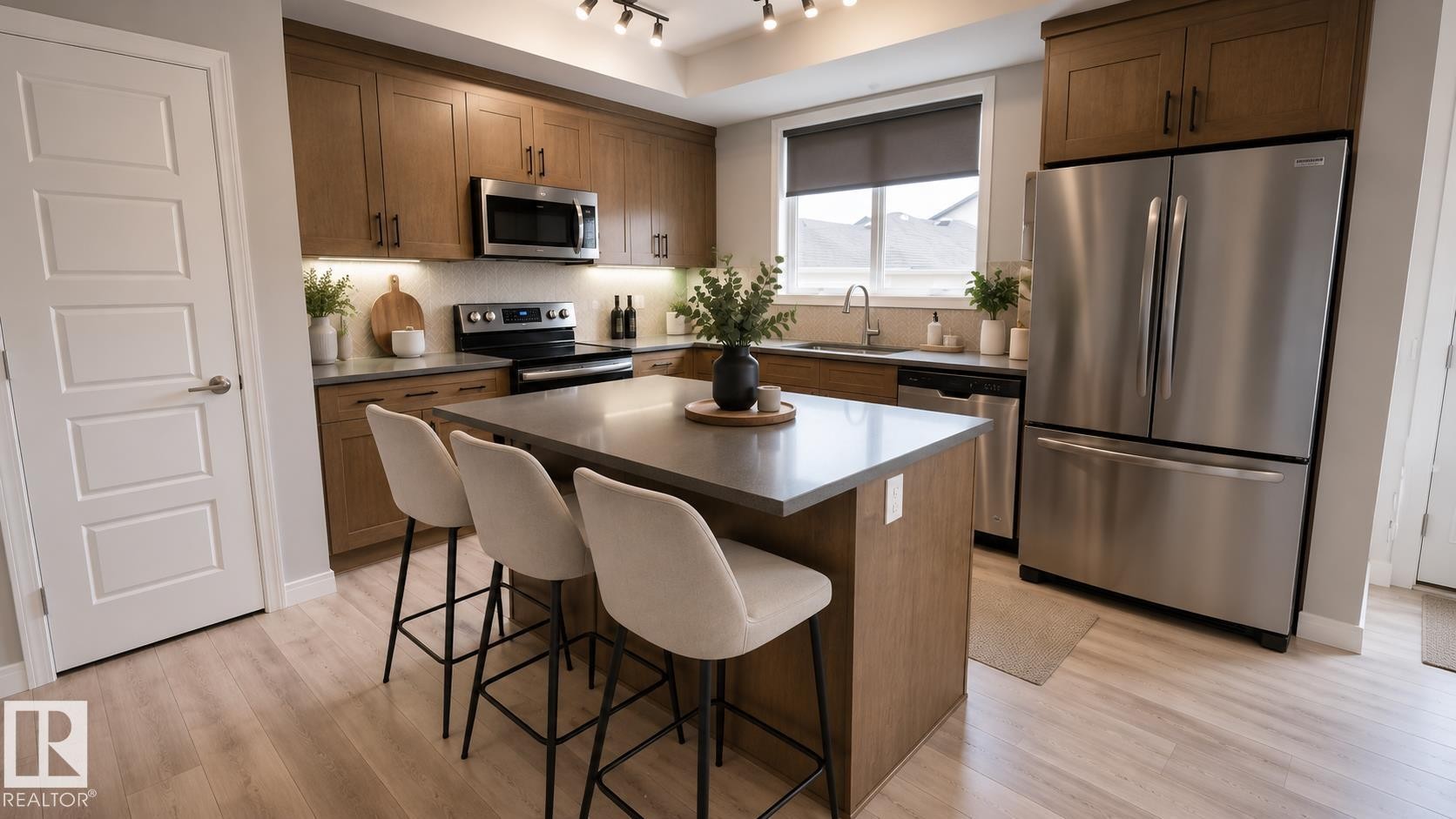 8145 Chappelle Way, Edmonton, AB