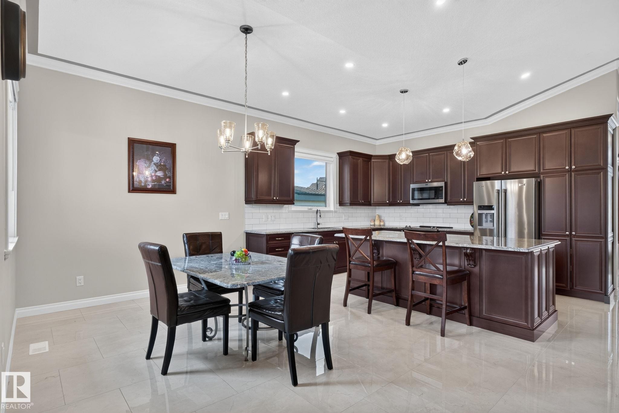 4707 Woolsey Common Sw, Edmonton, AB - Indoor Photo Showing Other Room