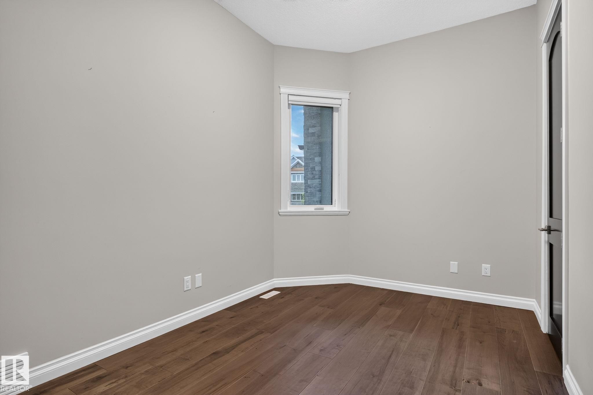 4707 Woolsey Common Sw, Edmonton, AB - Indoor Photo Showing Other Room