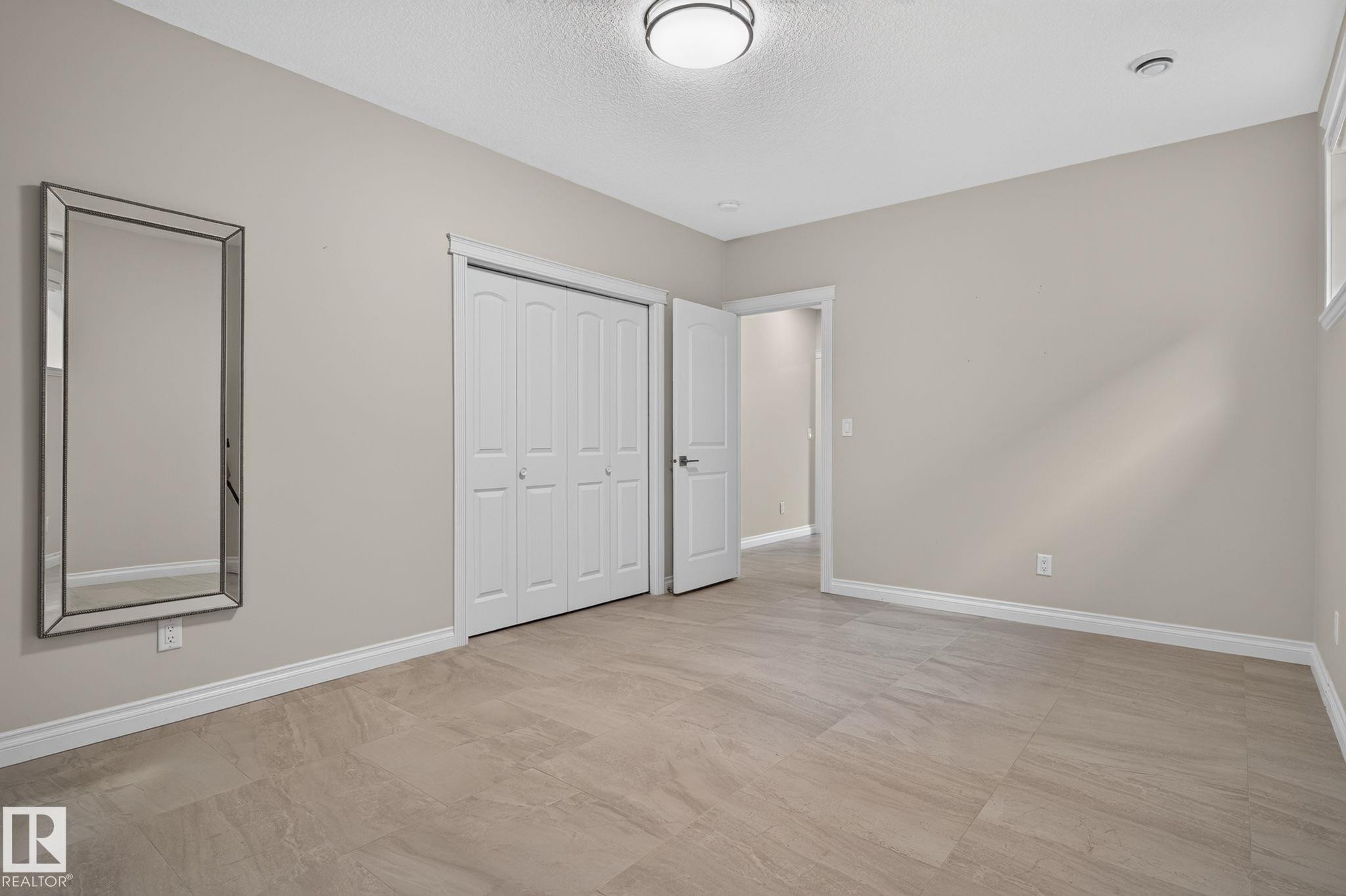 4707 Woolsey Common Sw, Edmonton, AB - Indoor Photo Showing Other Room