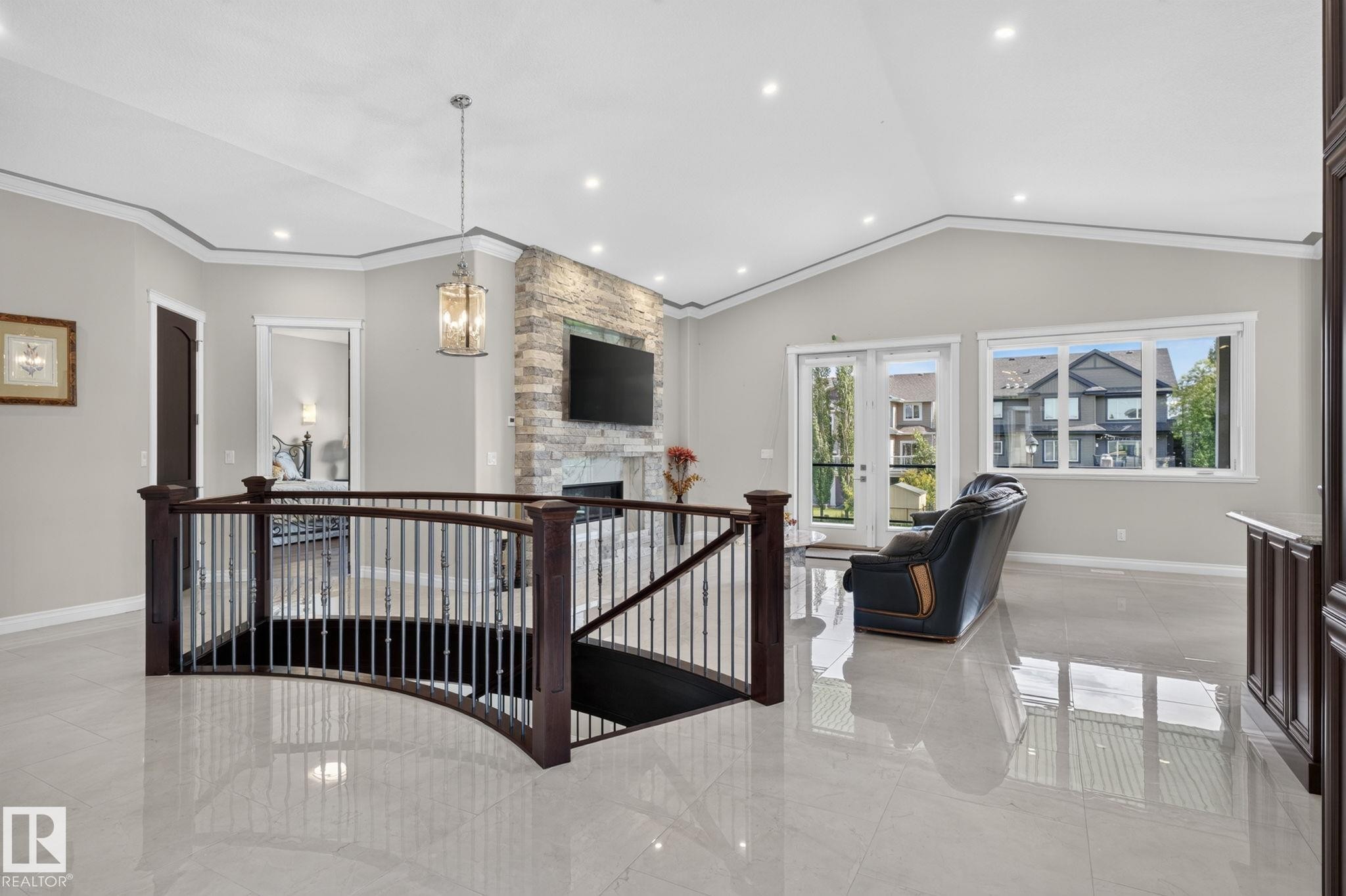 4707 Woolsey Common Sw, Edmonton, AB - Indoor Photo Showing Other Room