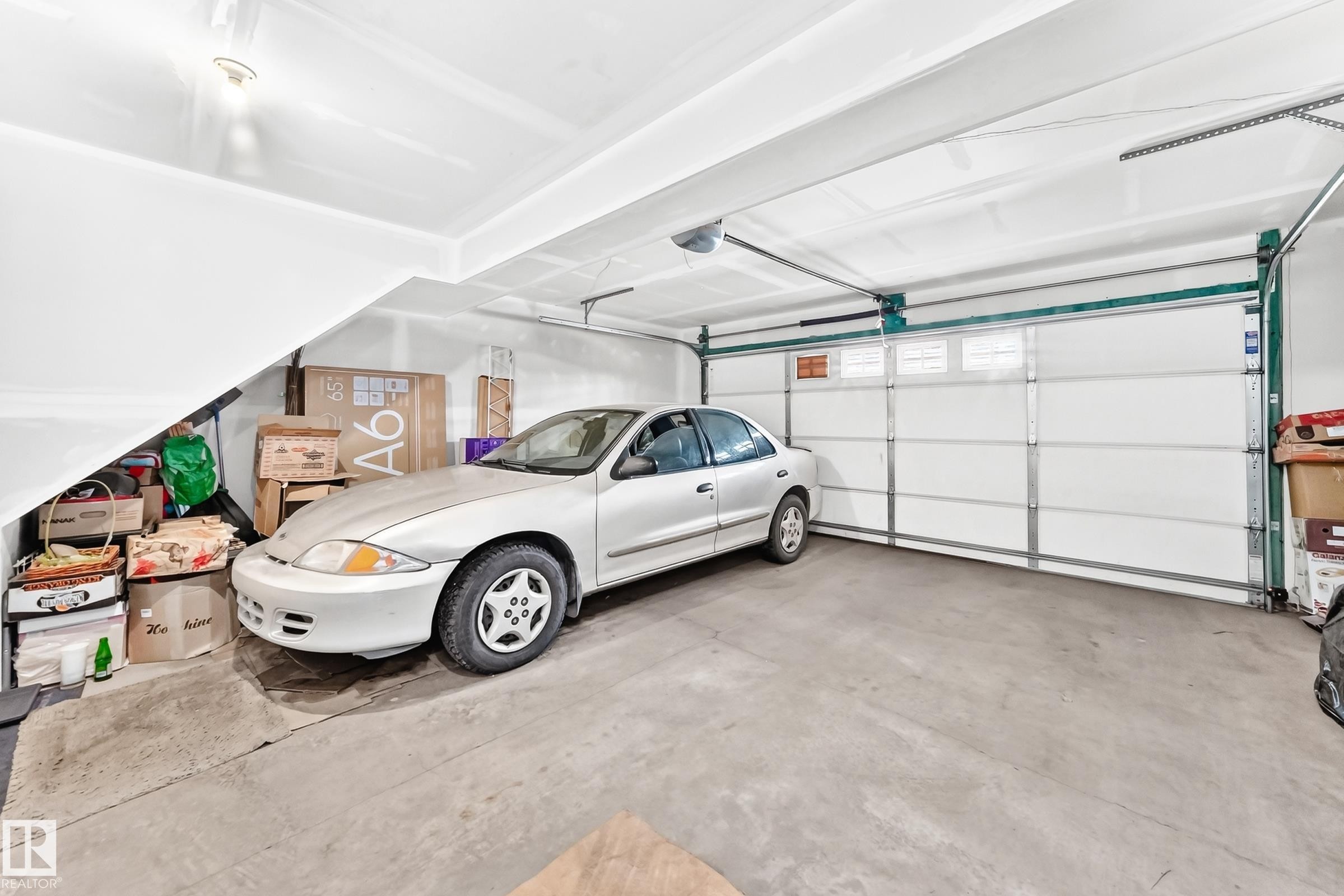 #78 655 Tamarack Rd Nw, Edmonton, AB - Indoor Photo Showing Garage