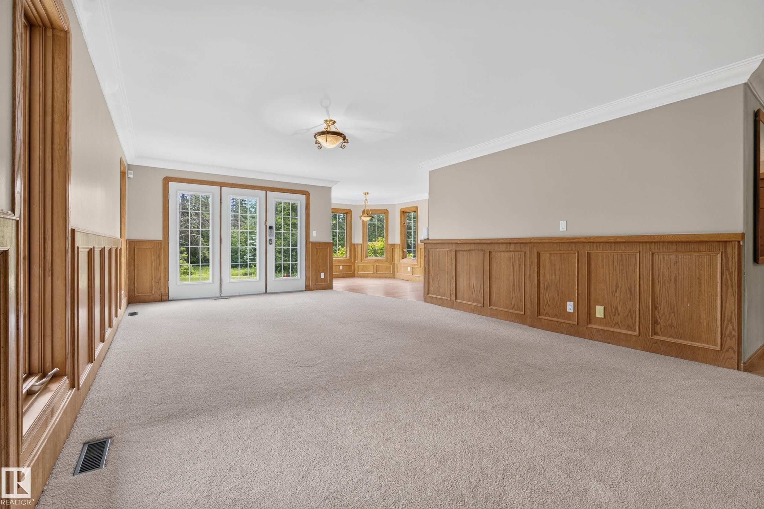 6203 143 Street Nw, Edmonton, AB - Indoor Photo Showing Other Room