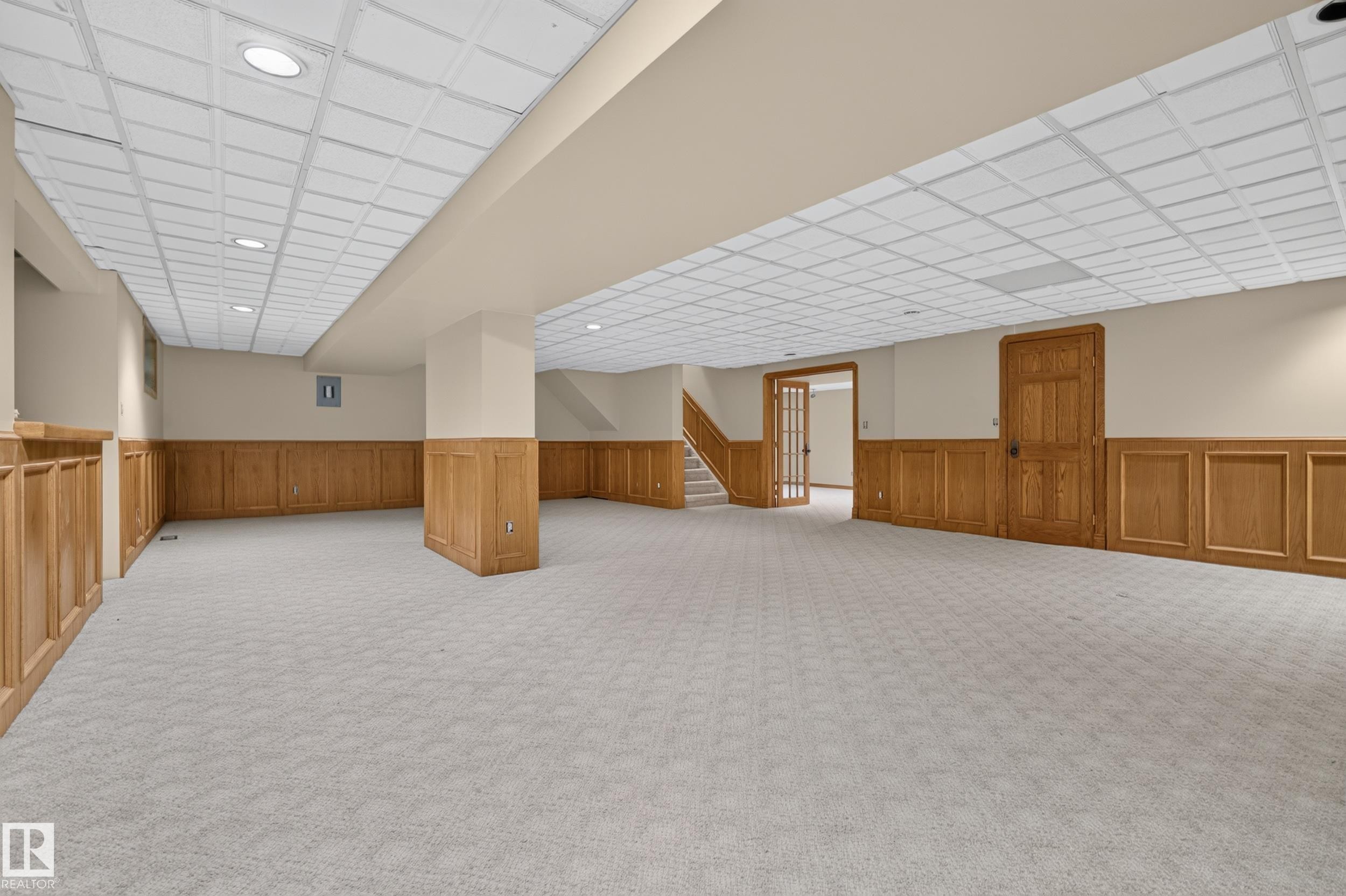 6203 143 Street Nw, Edmonton, AB - Indoor