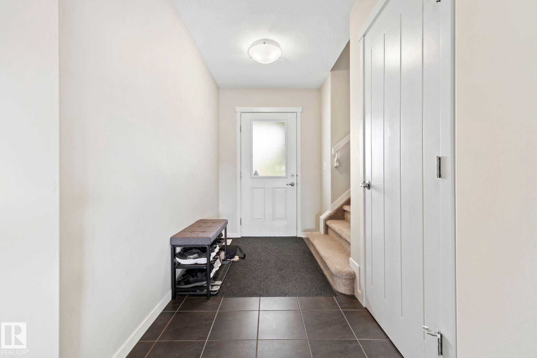 17308 49 Street Nw, Edmonton, AB - Indoor Photo Showing Other Room