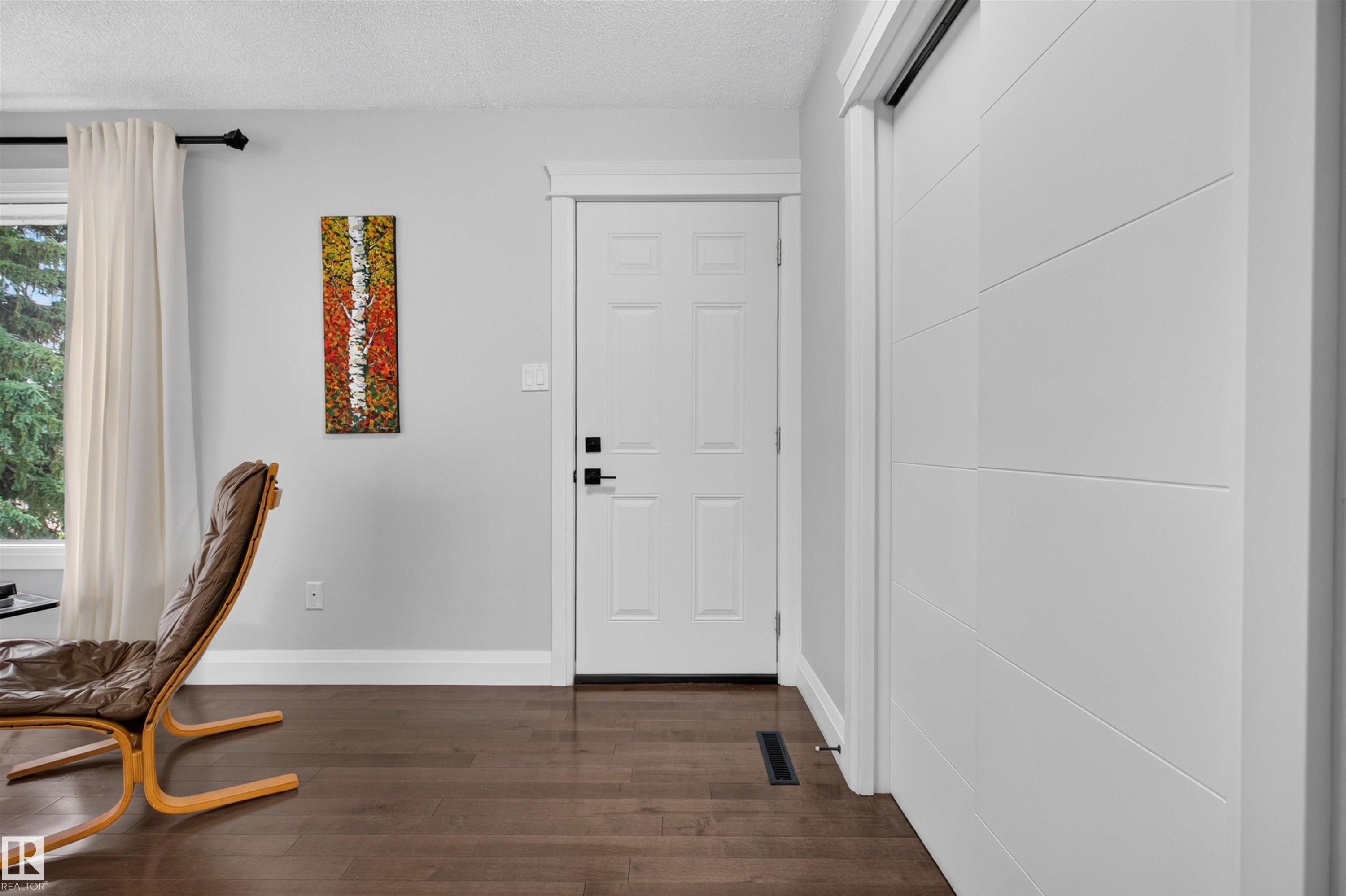 8603 73 Street Nw, Edmonton, AB - Indoor Photo Showing Other Room