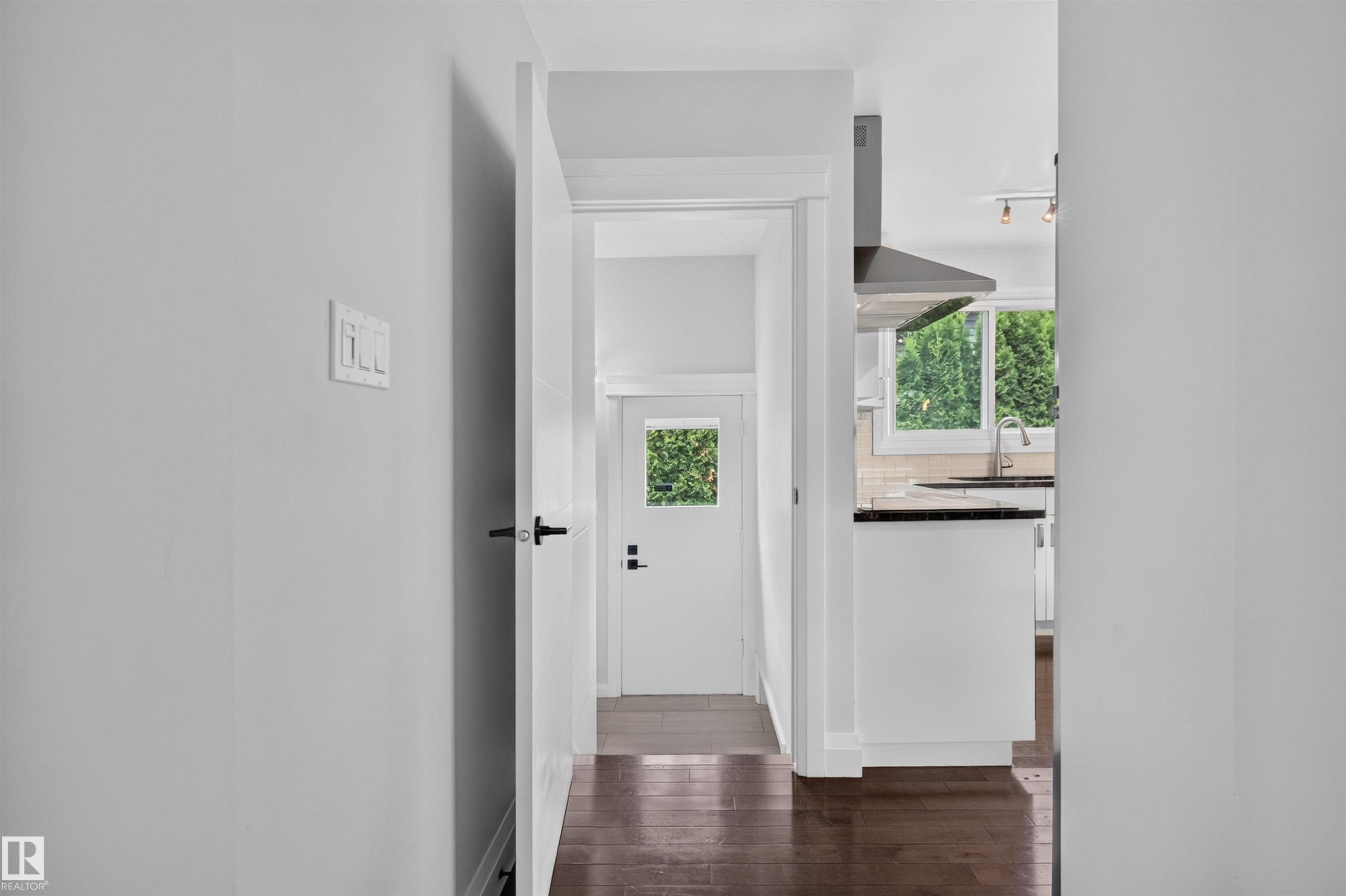 8603 73 Street Nw, Edmonton, AB - Indoor Photo Showing Other Room