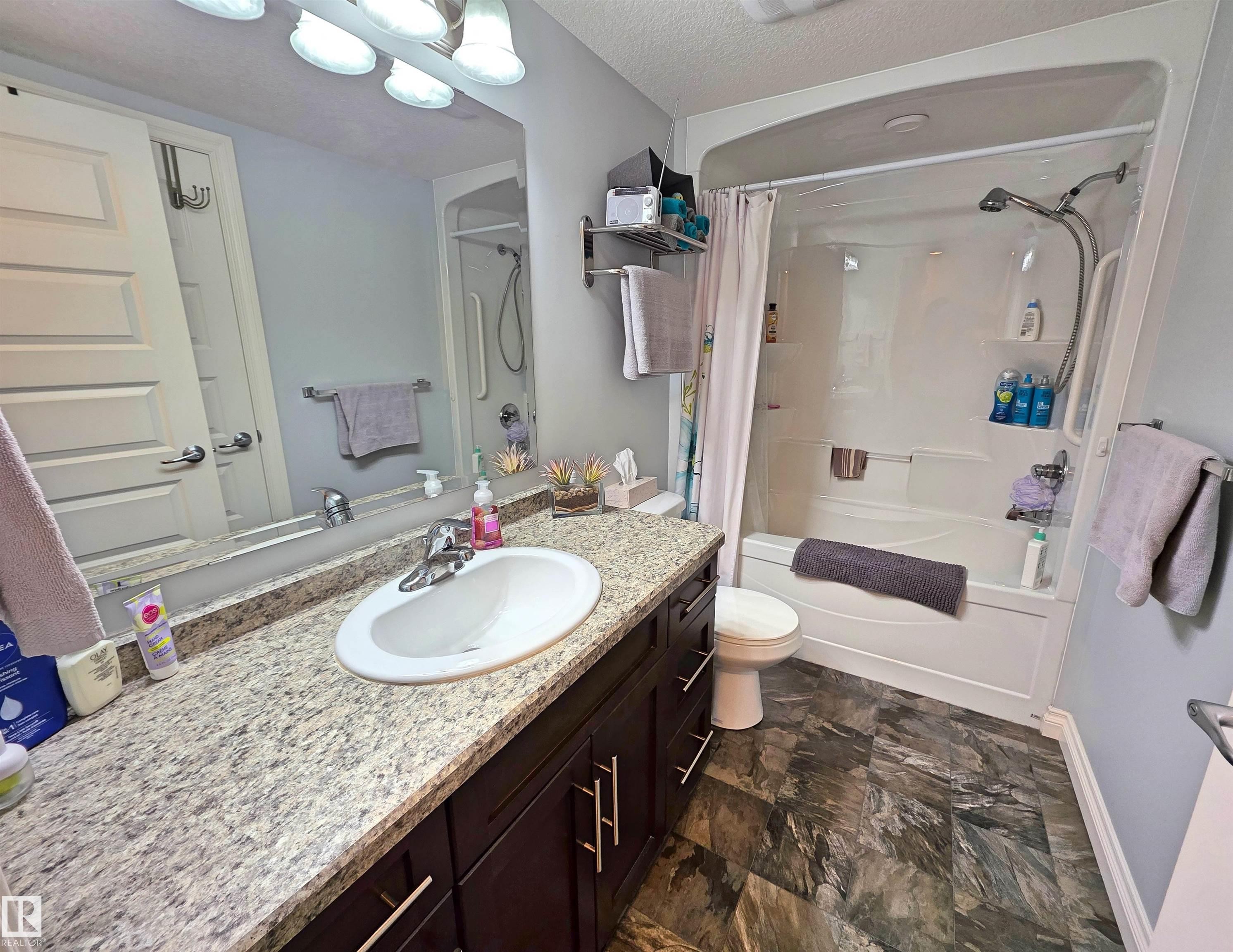 205 4614A Lakeshore Drive, St. Paul Town, AB