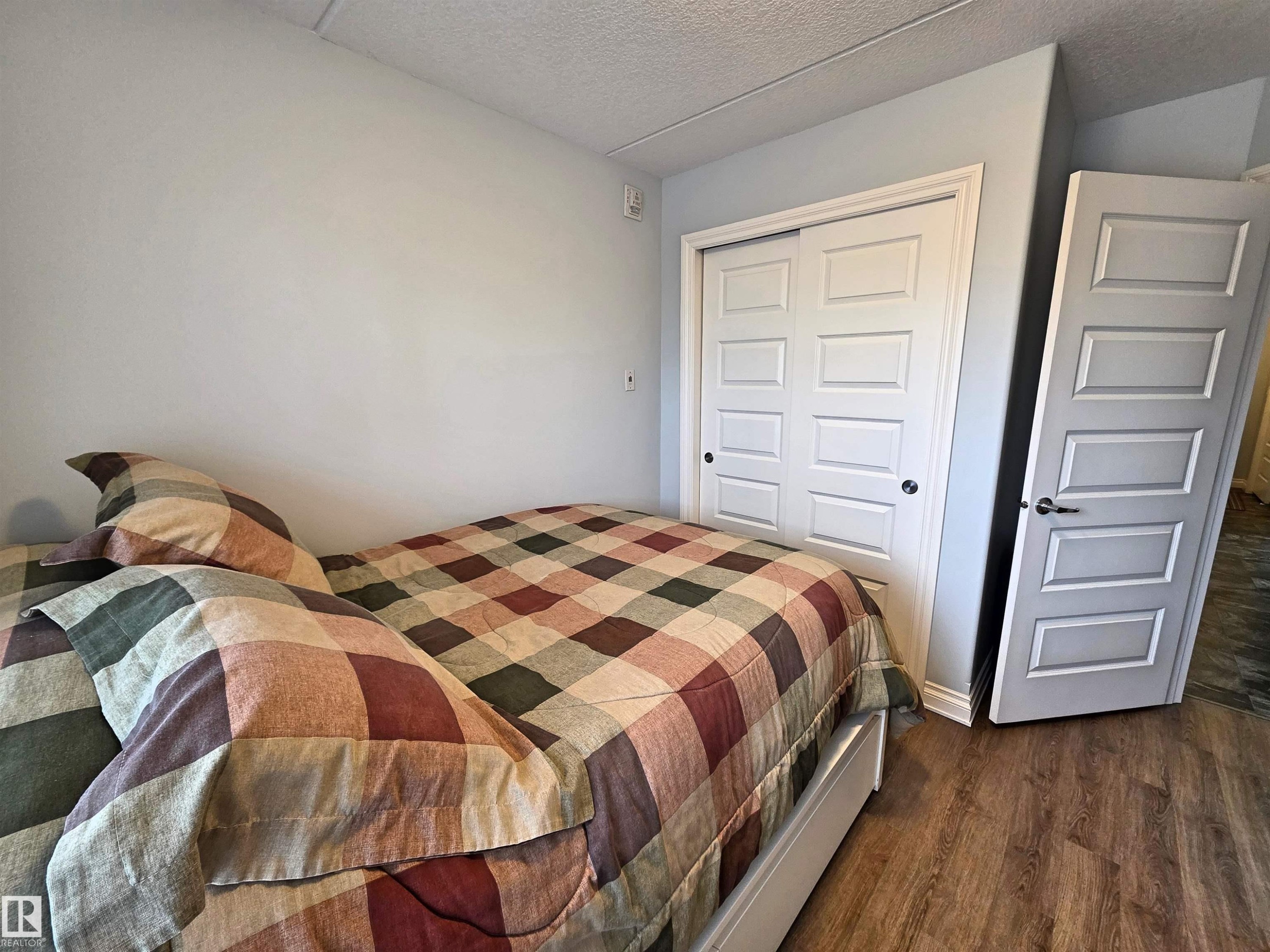 205 4614A Lakeshore Drive, St. Paul Town, AB