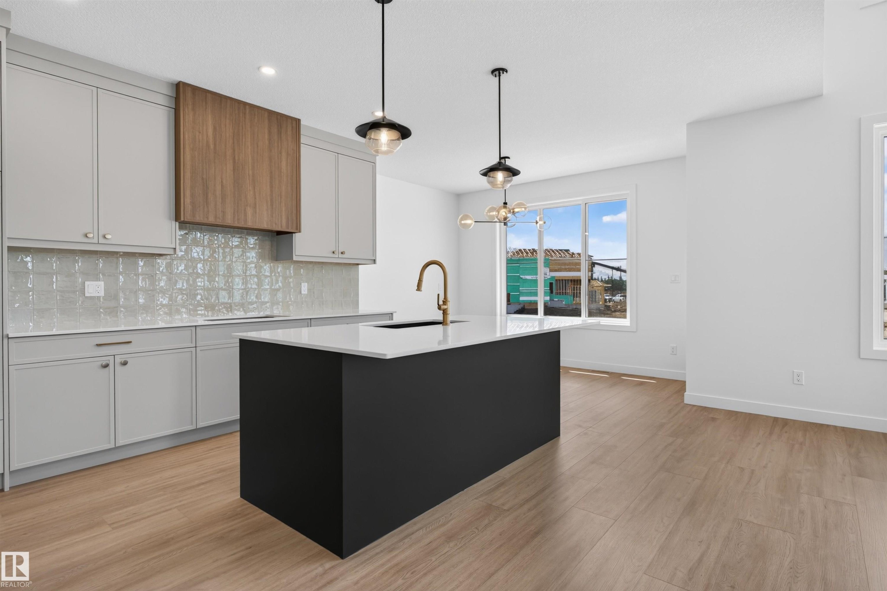1866 Eaton Wynd, Edmonton, AB