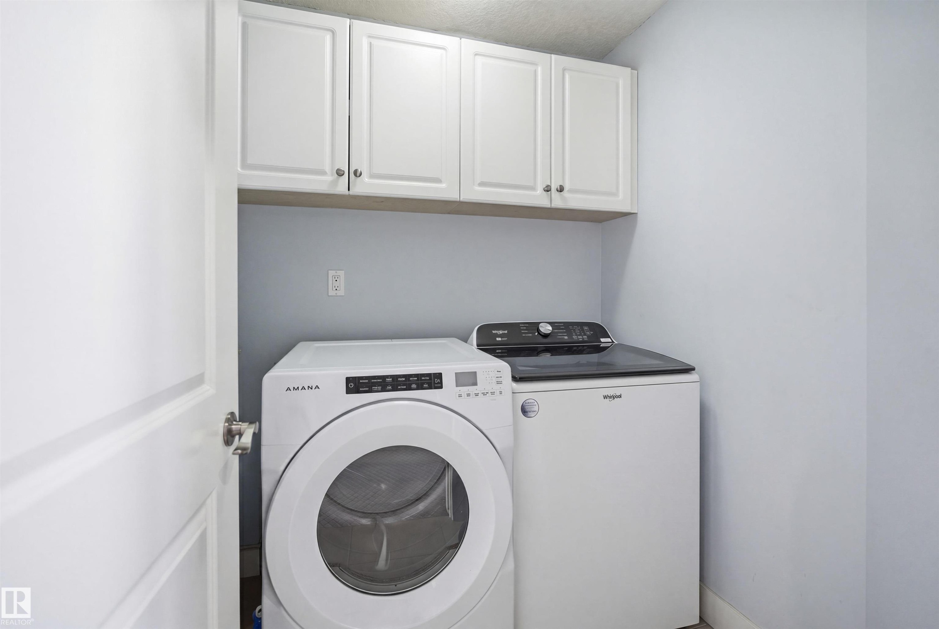 6014 60 Street, Beaumont, AB - Indoor Photo Showing Laundry Room