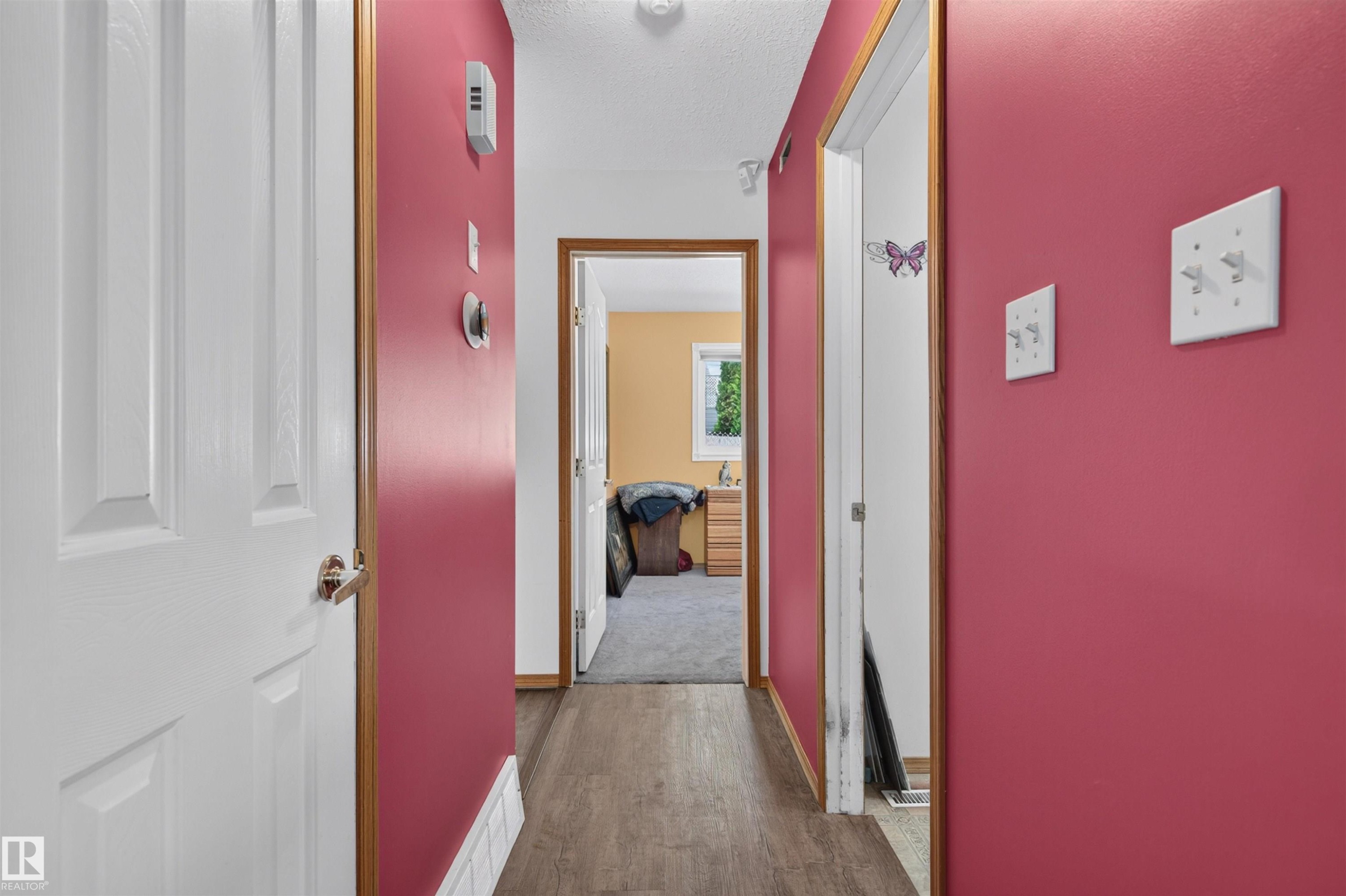 6000 54 Avenue, Camrose, AB - Indoor Photo Showing Other Room