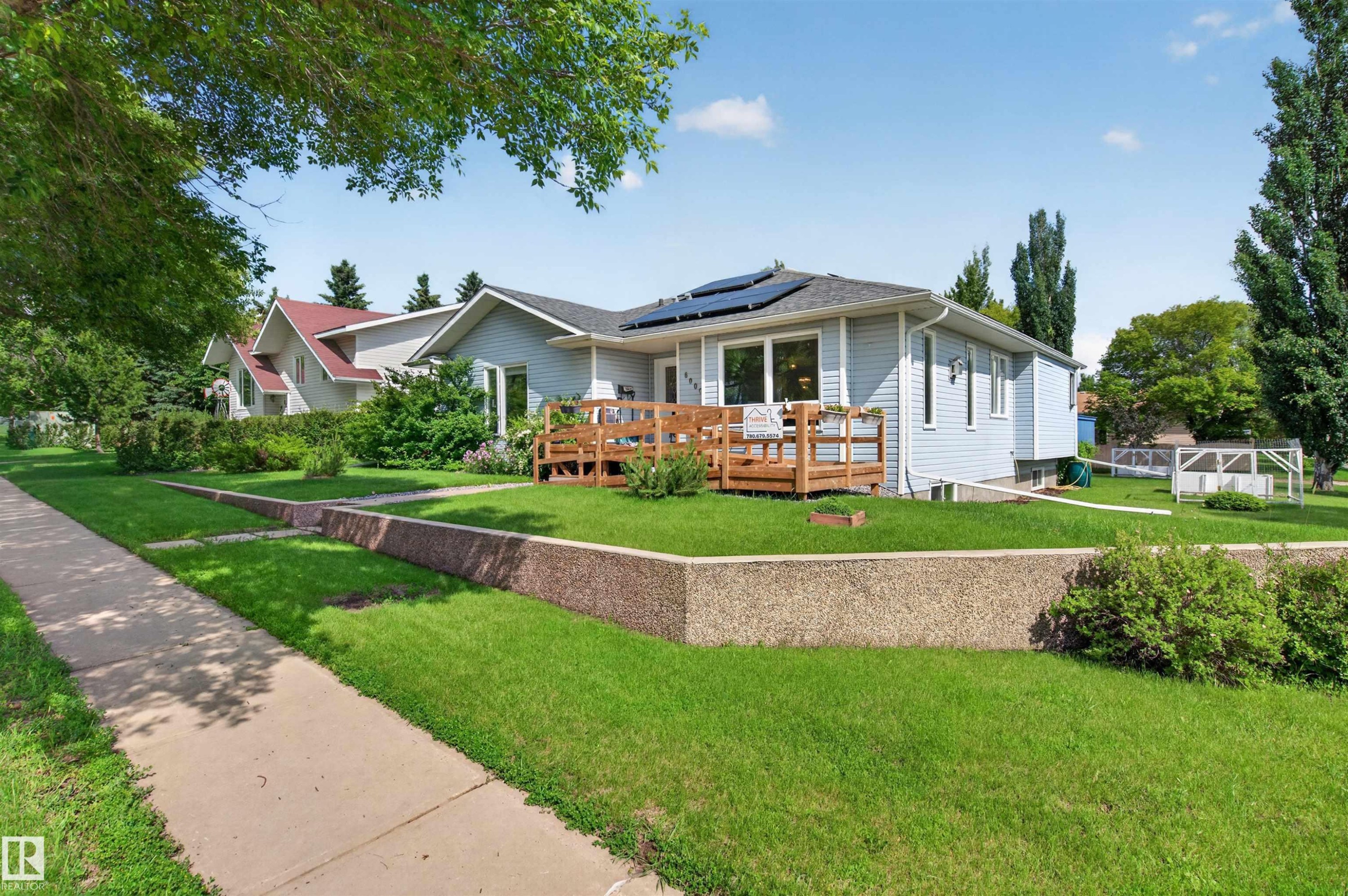 6000 54 Avenue, Camrose, AB - Outdoor