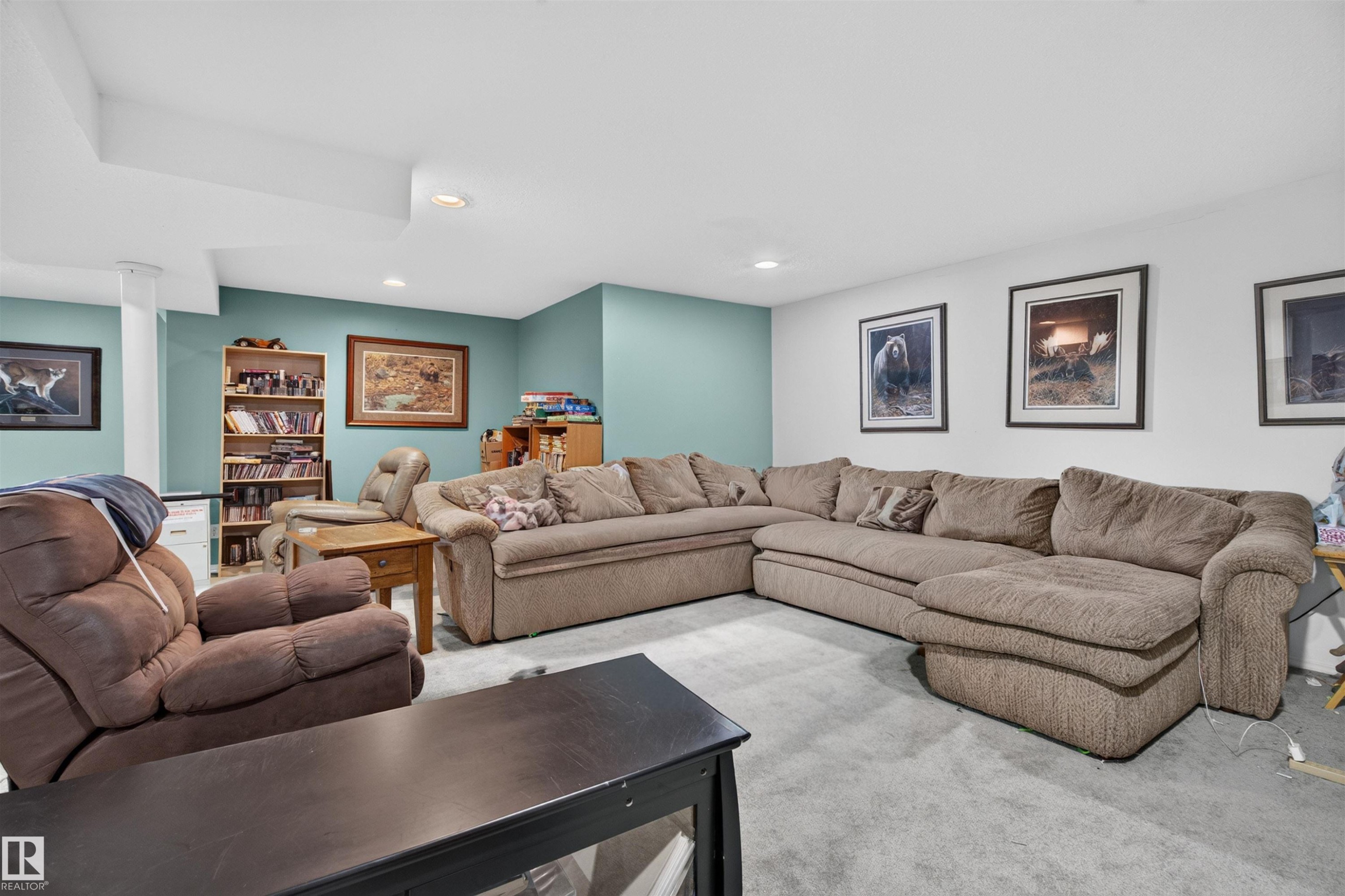 6000 54 Avenue, Camrose, AB - Indoor Photo Showing Living Room
