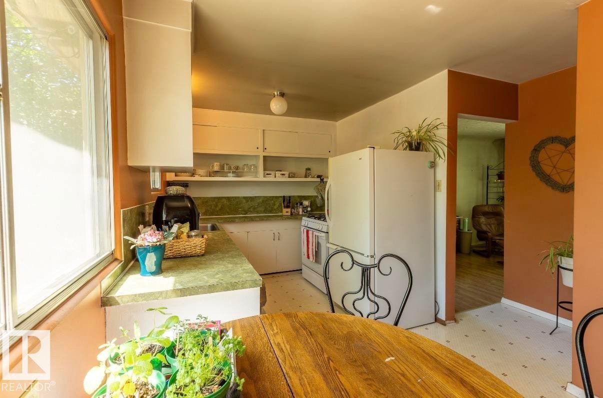 Kitchen - 8719 67 Avenue Nw, Edmonton, AB - Indoor