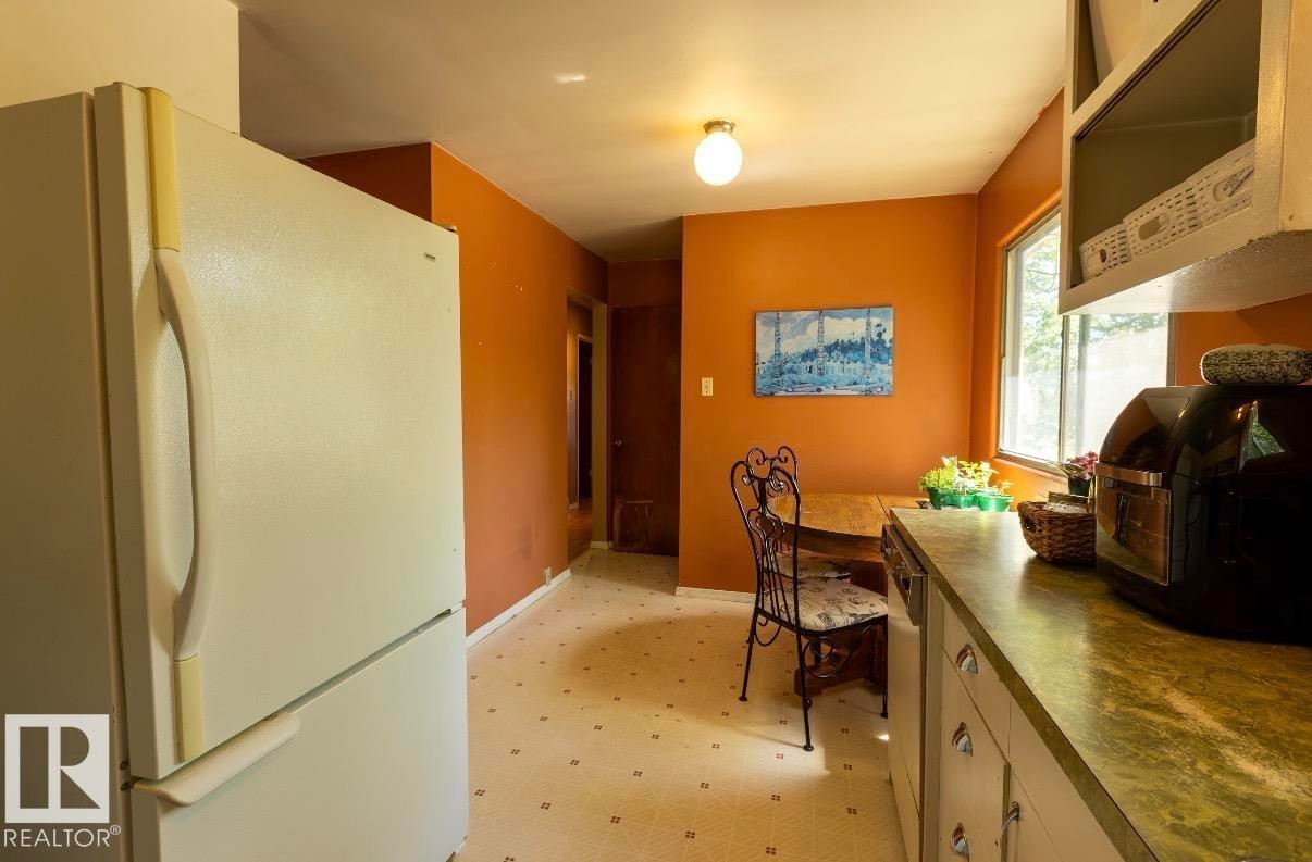 Kitchen - 8719 67 Avenue Nw, Edmonton, AB - Indoor