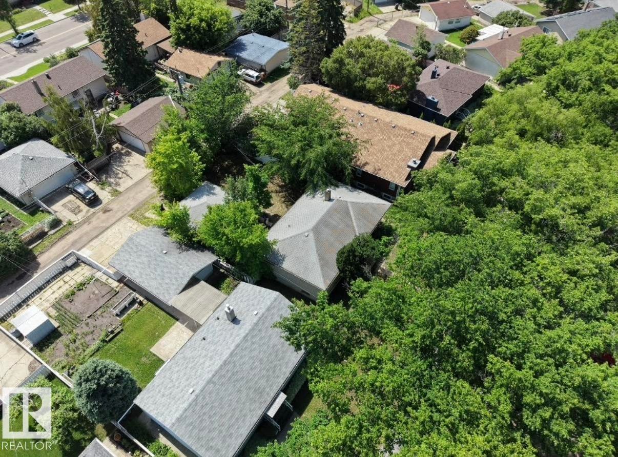 Image quality insufficient for description - 8719 67 Avenue Nw, Edmonton, AB - Outdoor With View