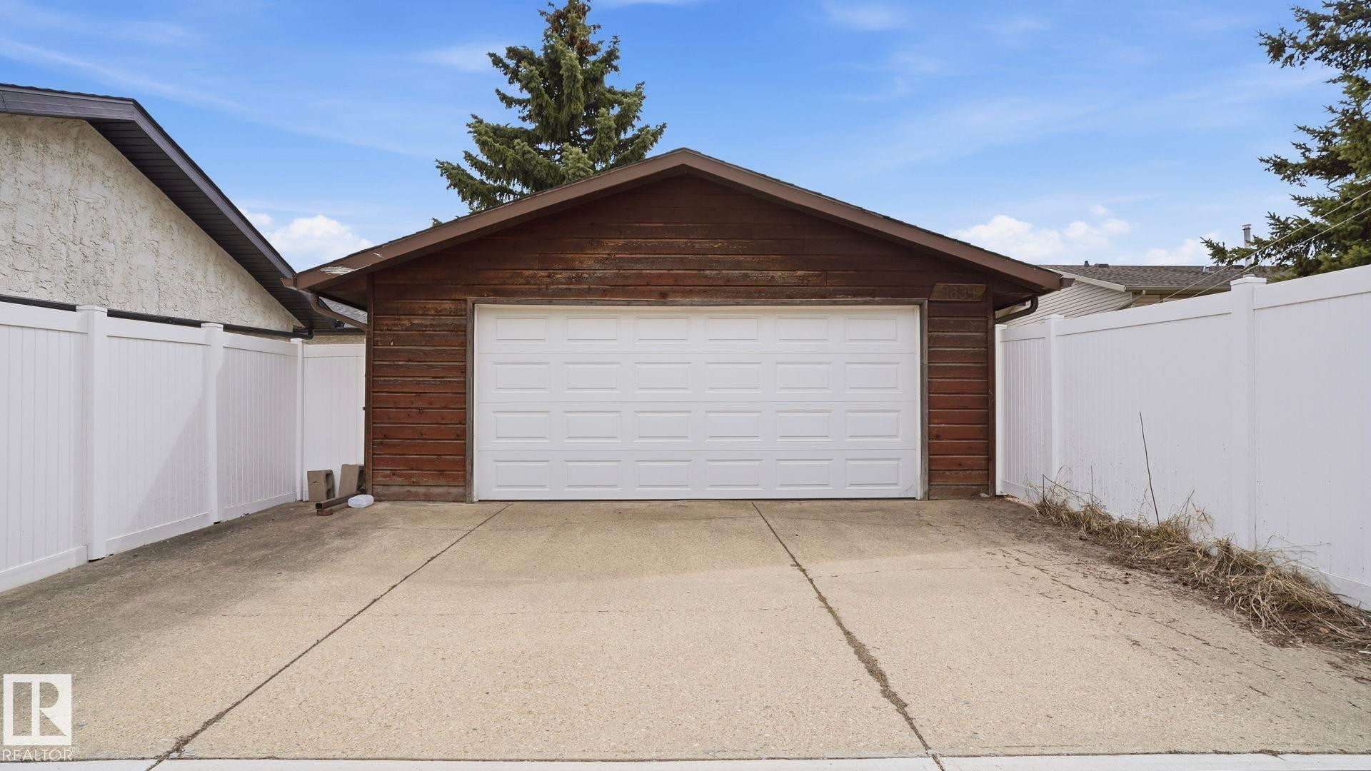 9834 167A Avenue, Edmonton, AB - Outdoor With Exterior